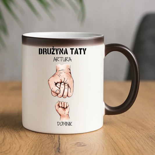 Kubek magiczny dla taty - Drużyna taty 1-6 imion dzieci - personalizowany DT01
