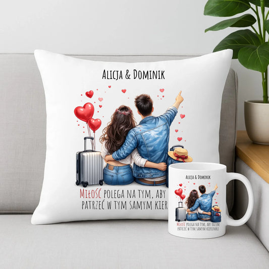 Zestaw poduszka i kubek dla par - Para w podróży miłość - personalizowany W12 - StoryCups.pl