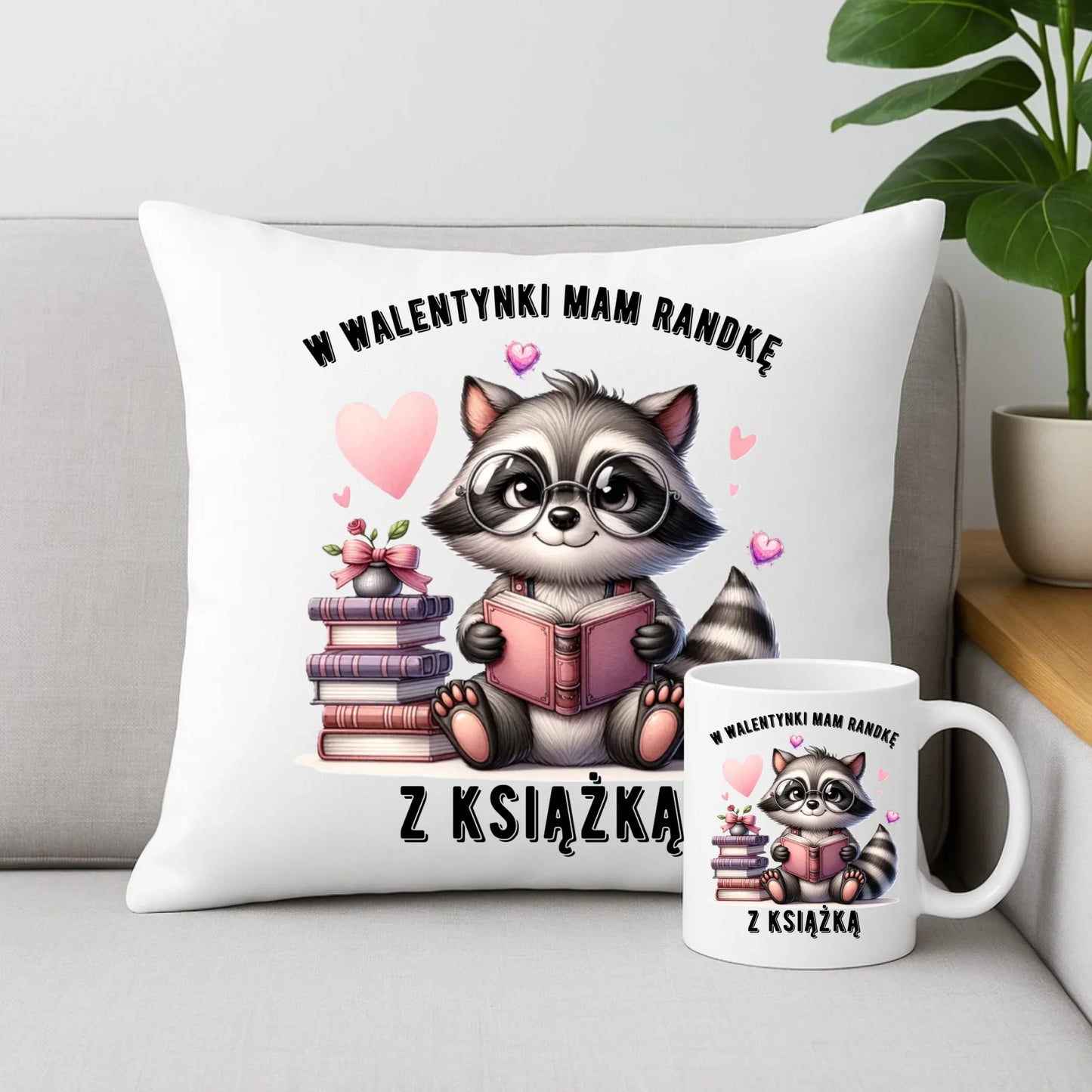 Zestaw poduszka i kubek na Walentynki dla mola książkowego – Mam randkę z książką W20 - StoryCups.pl