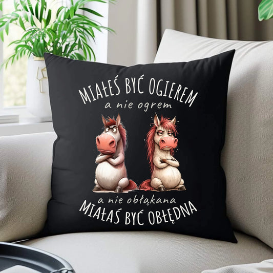 Poduszka dekoracyjna dla par - Ogier & Obłędna - śmieszna W85 - StoryCups.pl