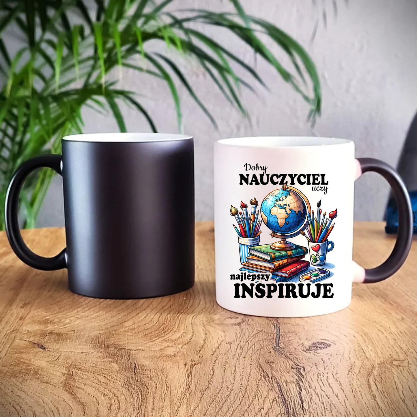 Kubek magiczny dla nauczyciela - Dobry nauczyciel uczy najlepszy inspiruje N72 - StoryCups.pl