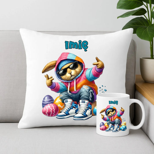 Zestaw poduszka i kubek na Wielkanoc - Sigma Zając w pisankach - Prezent personalizowany WN04 - StoryCups.pl