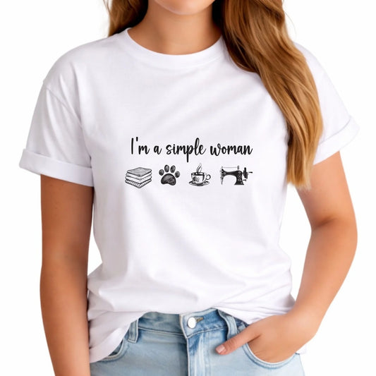 Koszulka damska szyciowa dla krawcowej - I'm a simple woman HS20 - StoryCups.pl