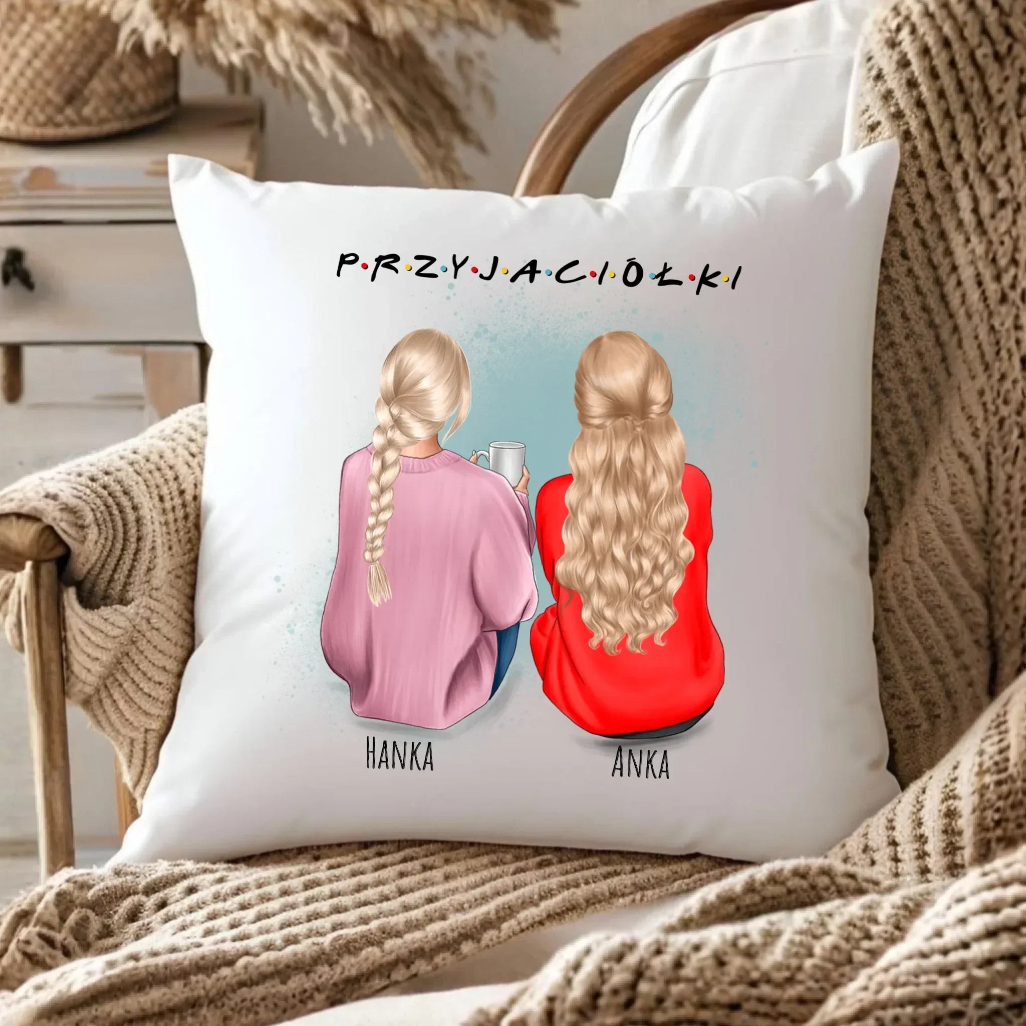 Poduszki dekoracyjne z personalizowanym wzorem. Sprawdź na StoryCups.pl