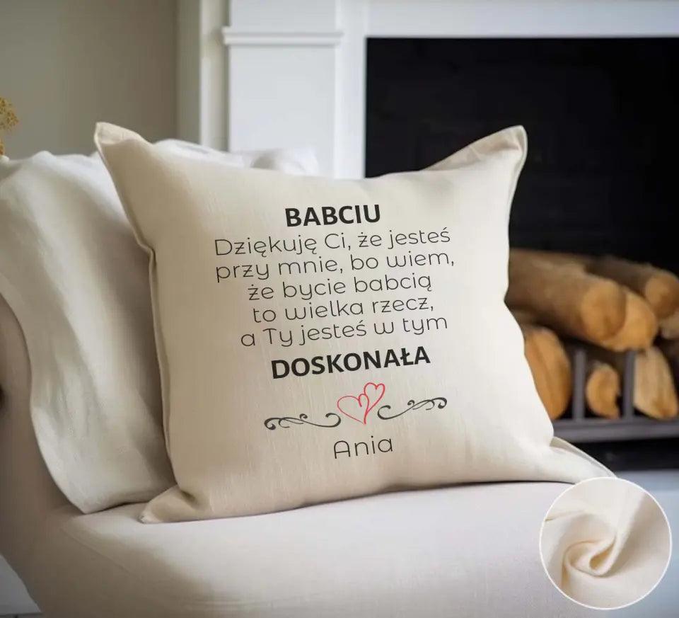 Poduszka z nadrukiem dla babci personalizowana BABCIU JESTEŚ DOSKONAŁA, na Dzień Babci – storycups.pl