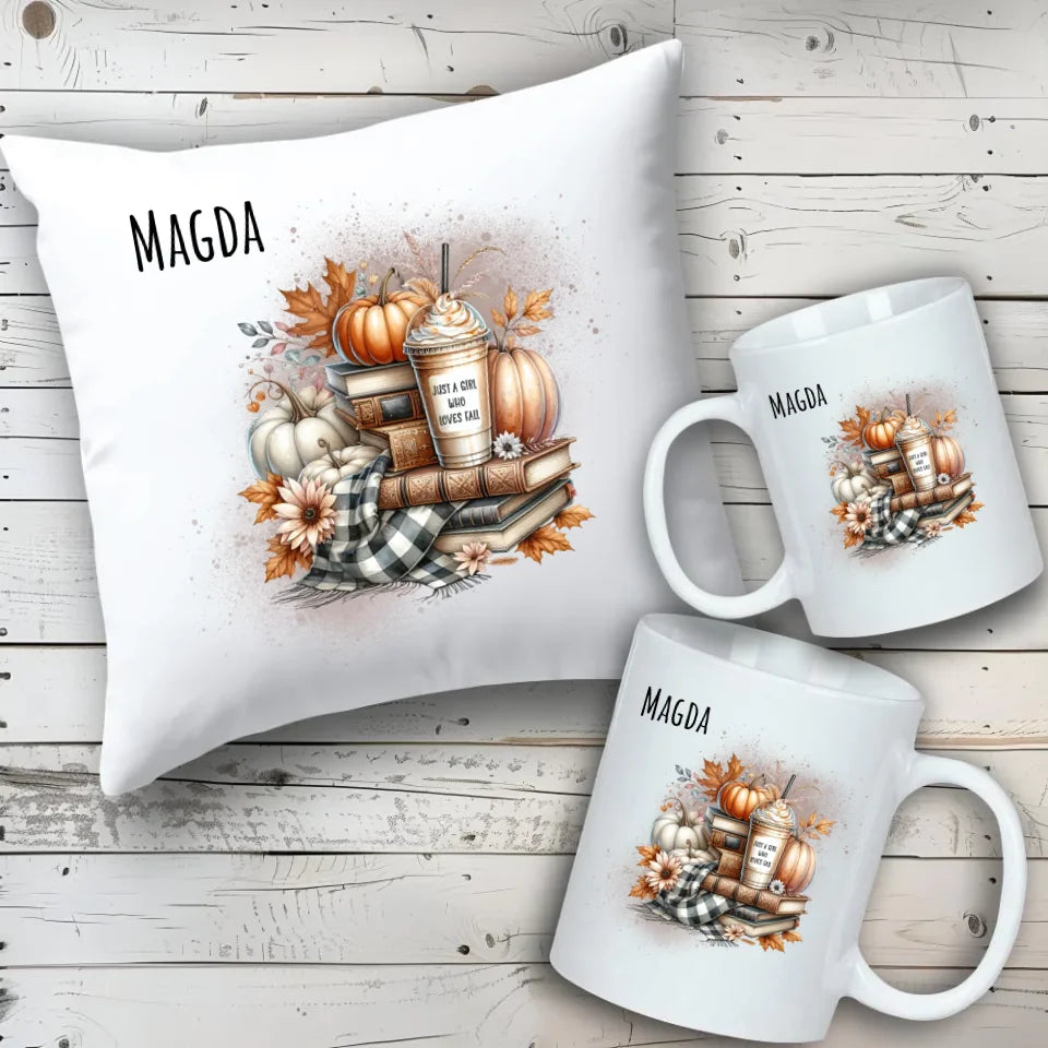 Just a girl who loves fall | Personalizowany zestaw poduszka i kubek dla jesieniary