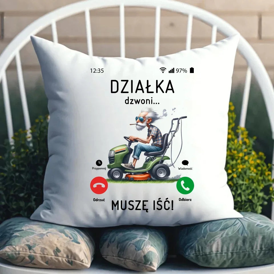 Działka dzwoni muszę iść | Poduszka dla dziadka D35 - StoryCups.pl