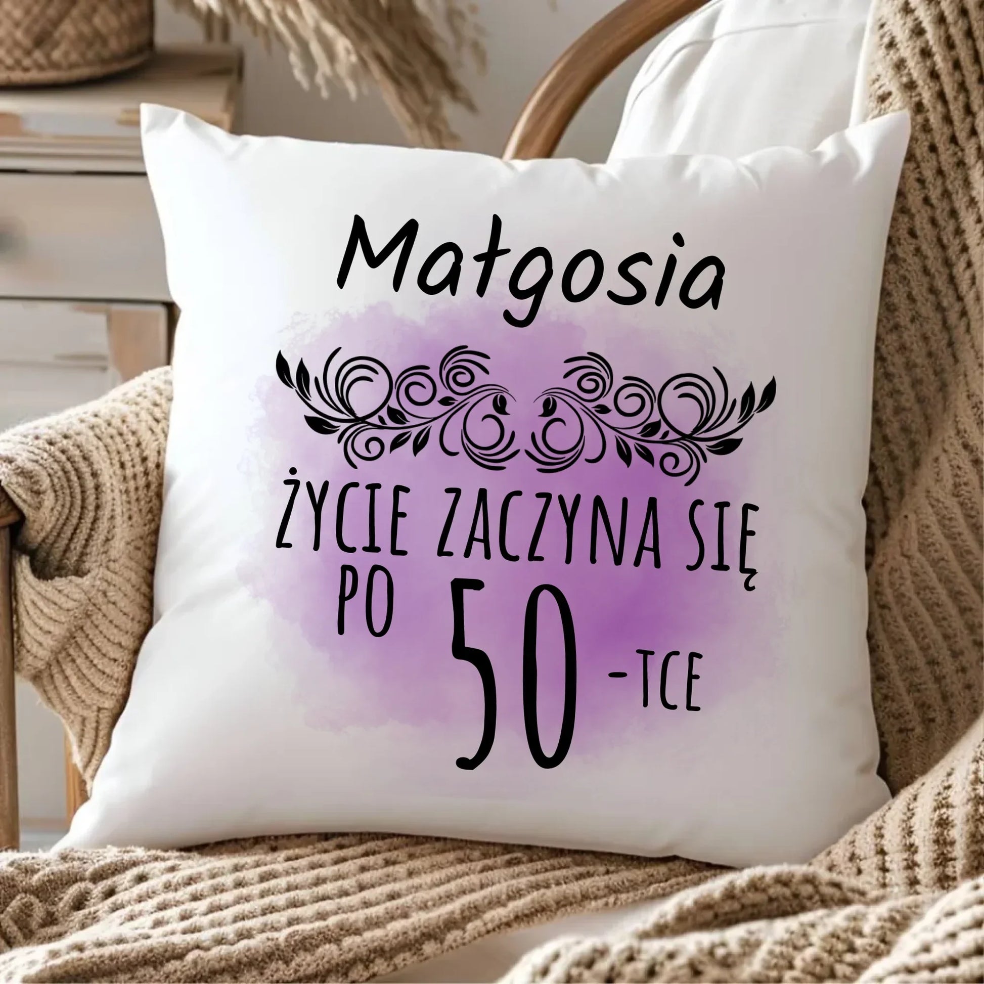 Życie zaczyna się po WIEK | Poduszka prezent na urodziny U03 - StoryCups.pl