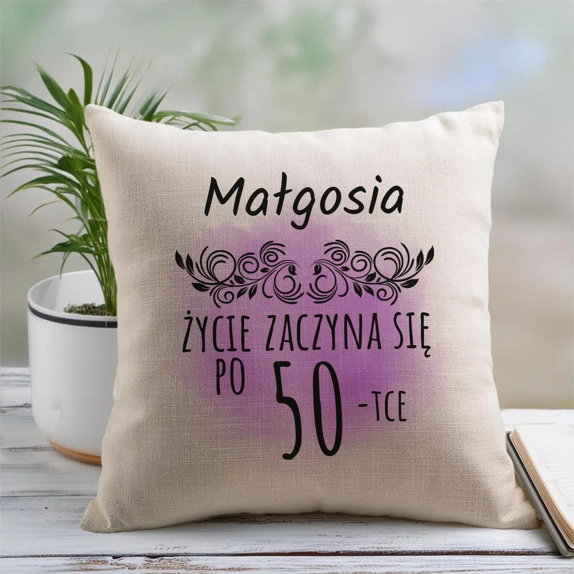 Życie zaczyna się po WIEK | Poduszka prezent na urodziny U03 - StoryCups.pl