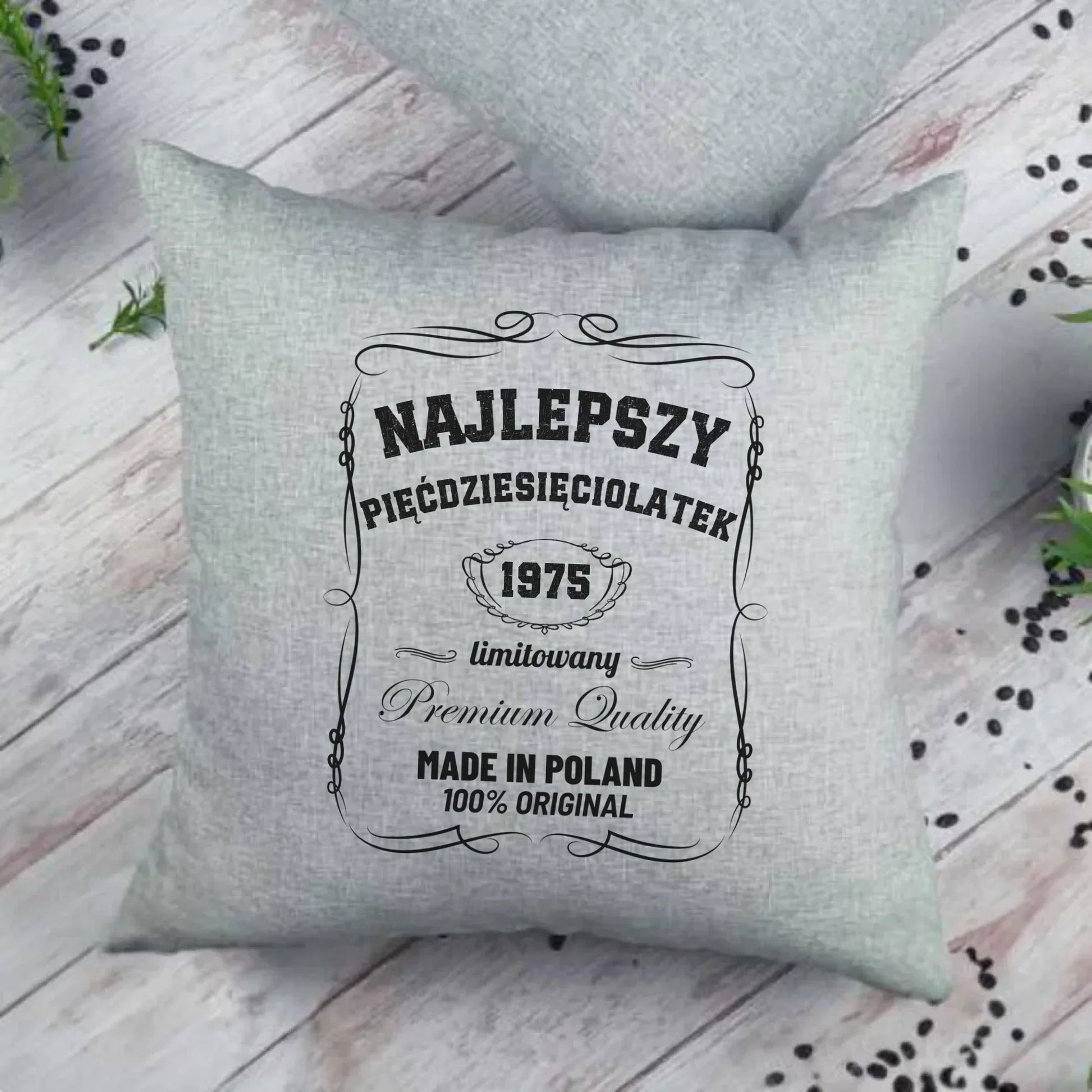 Najlepszy pięćdziesięciolatek | Poduszka prezent na 50 urodziny U04 - StoryCups.pl