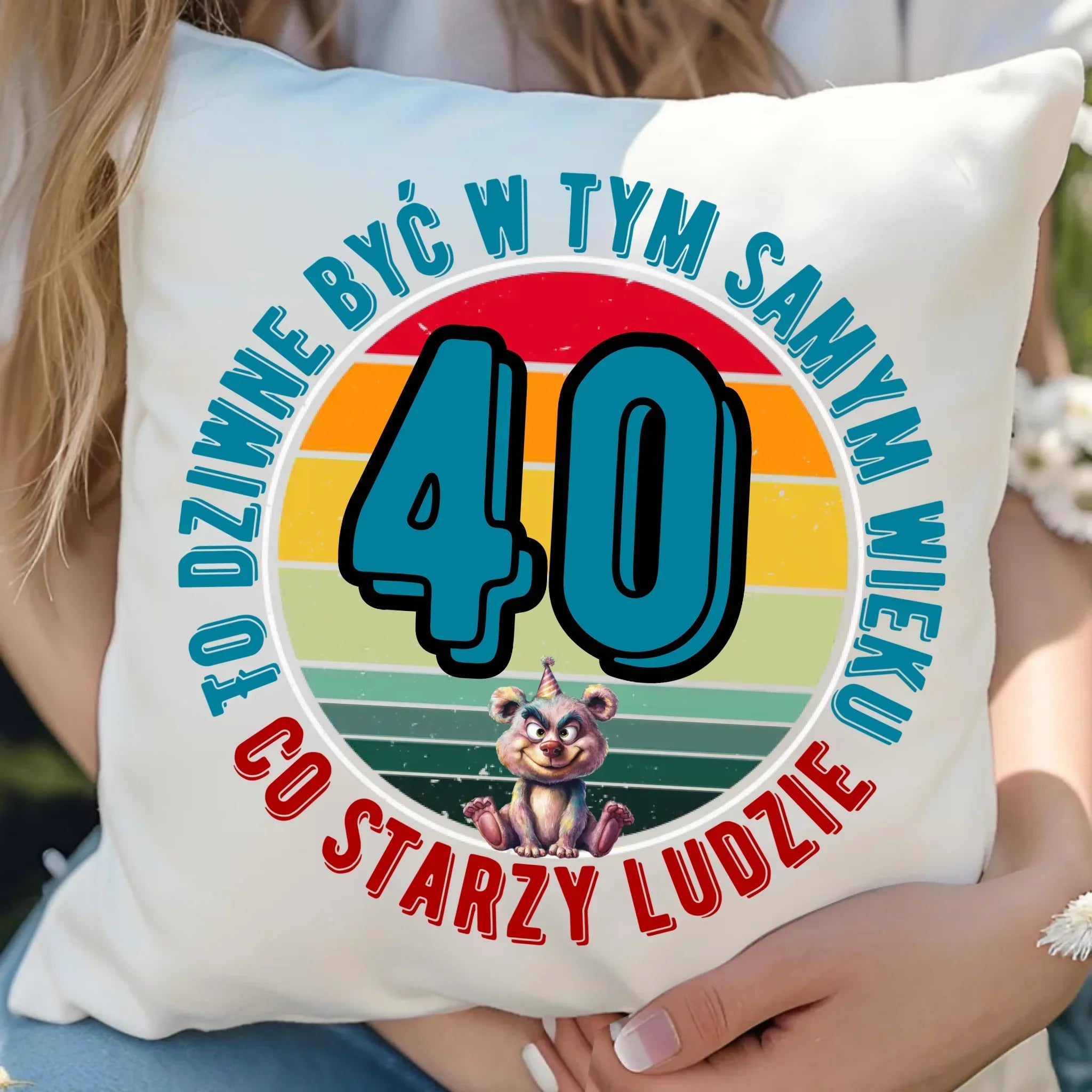 To dziwne (wiek) | Personalizowana poduszka prezent na urodziny U08 - StoryCups.pl