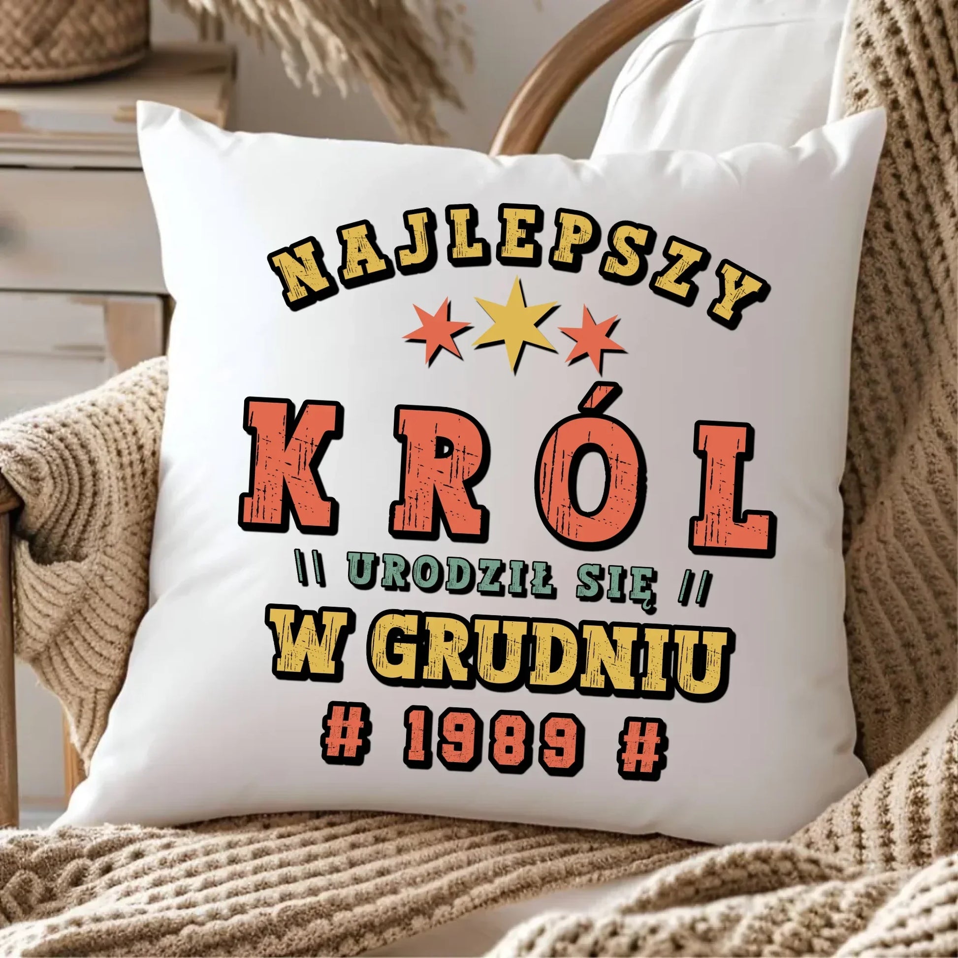 Najlepszy Król urodził się w (miesiąc, rok) | Poduszka na urodziny U26 - StoryCups.pl