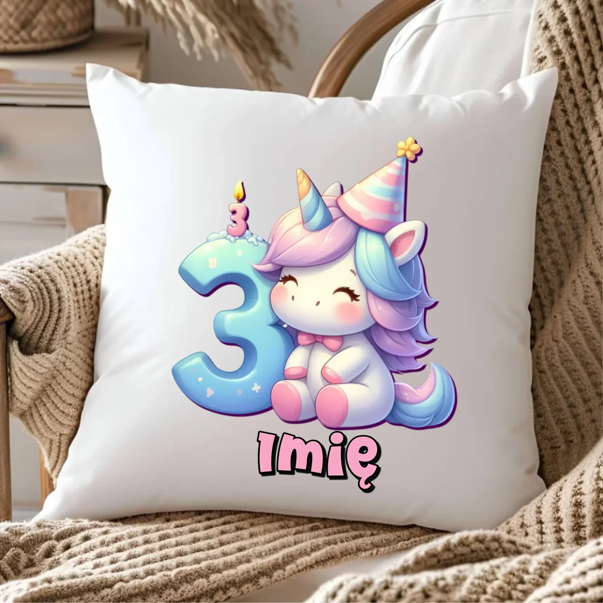 Jednorożec | Poduszka na 3. urodziny dla dziewczynki U47 - StoryCups.pl