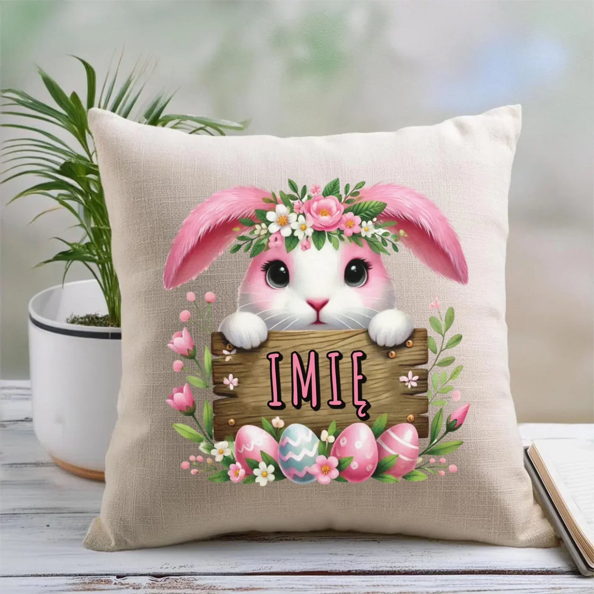 Różowy zając | Personalizowana poduszka na Wielkanoc WN07 - StoryCups.pl