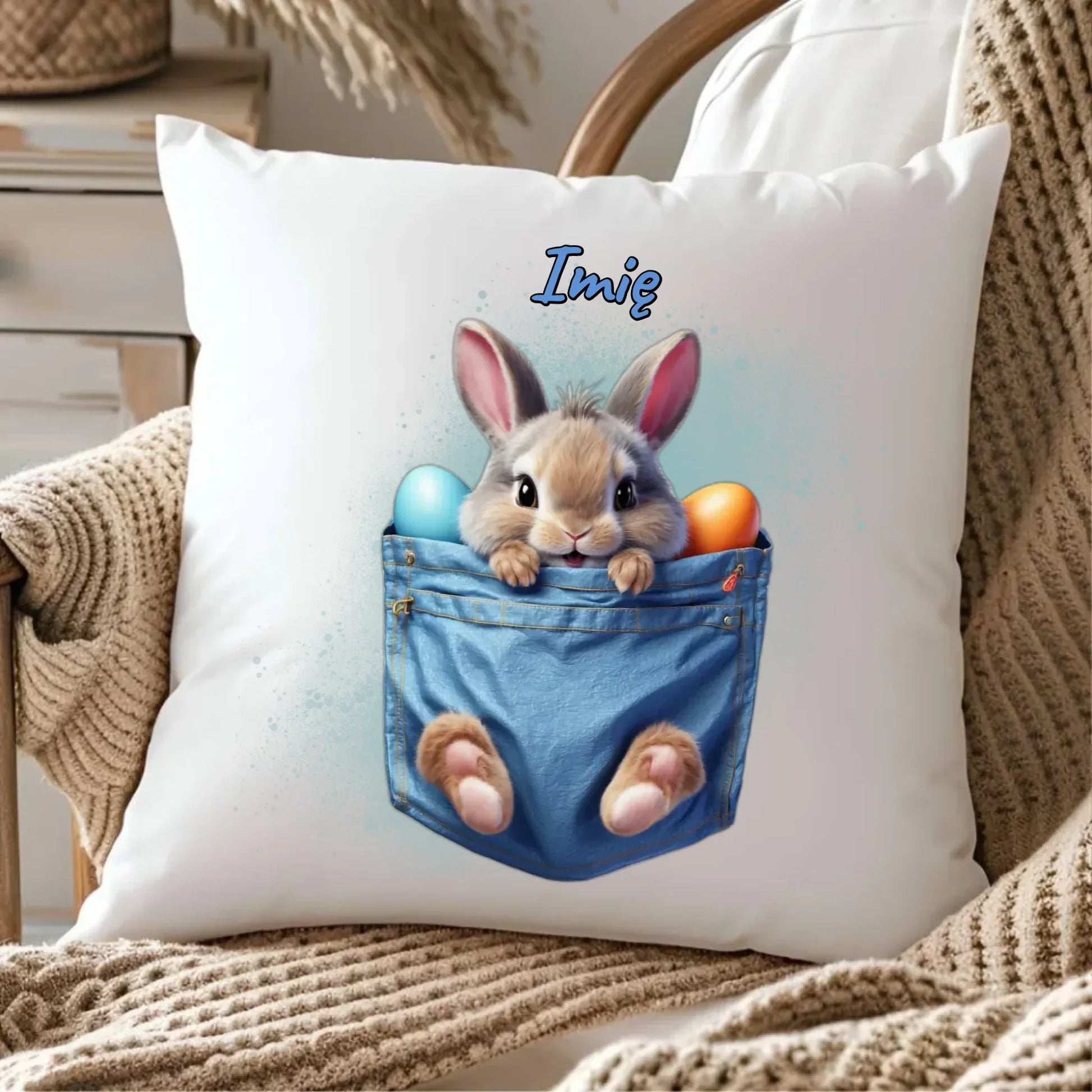 Mały zajączek | Personalizowana poduszka na Wielkanoc WN10 - StoryCups.pl
