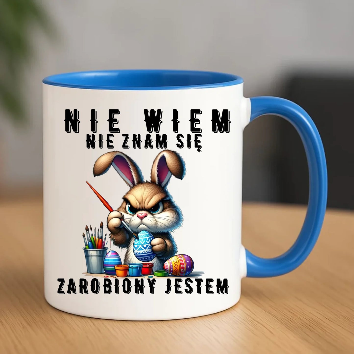 Niebieski kubek wielkanocny prezent na WIELKANOC