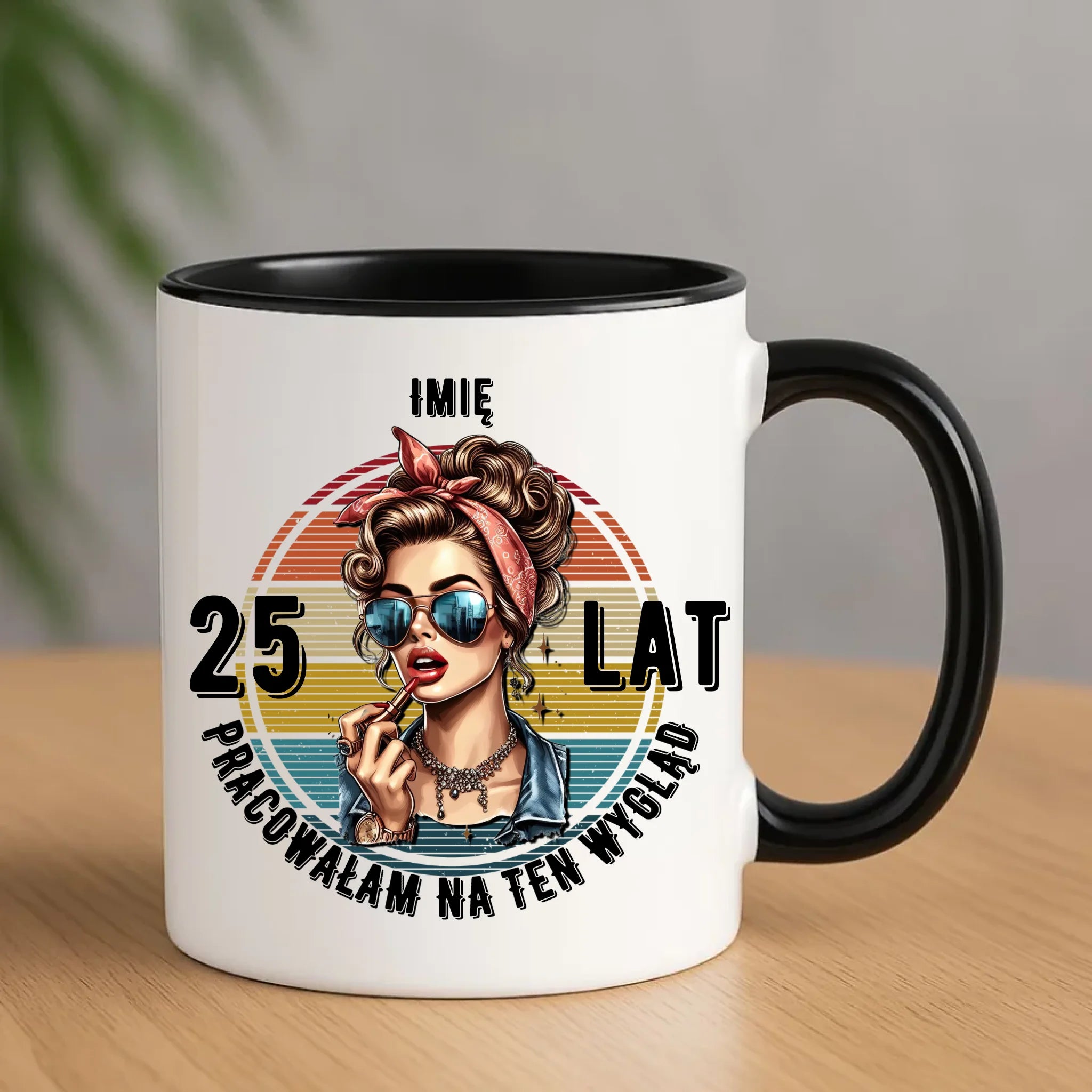 Urodzinowy czarny kubek z nadrukiem prezent na URODZINY