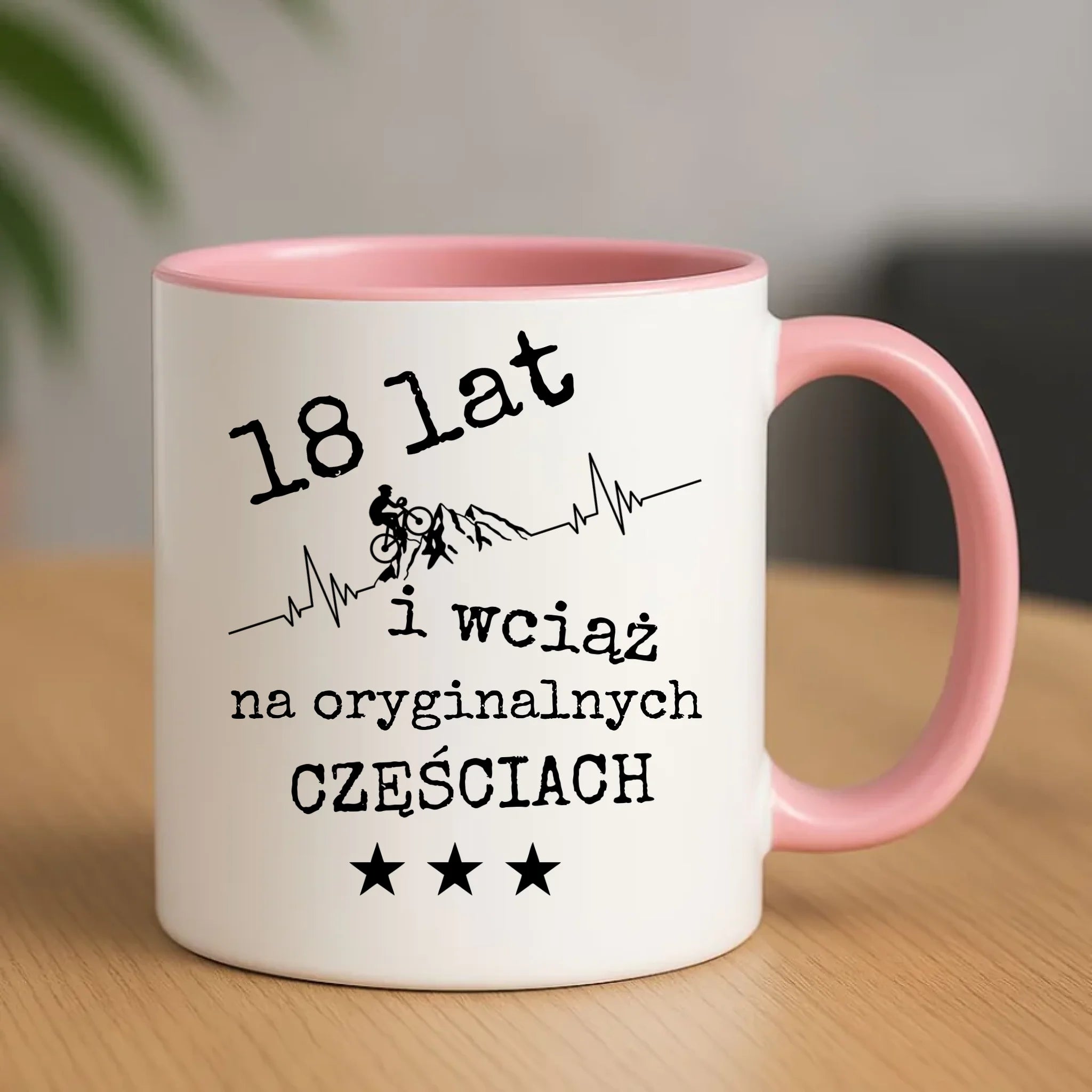 Urodzinowy różowy kubek z nadrukiem prezent na URODZINY
