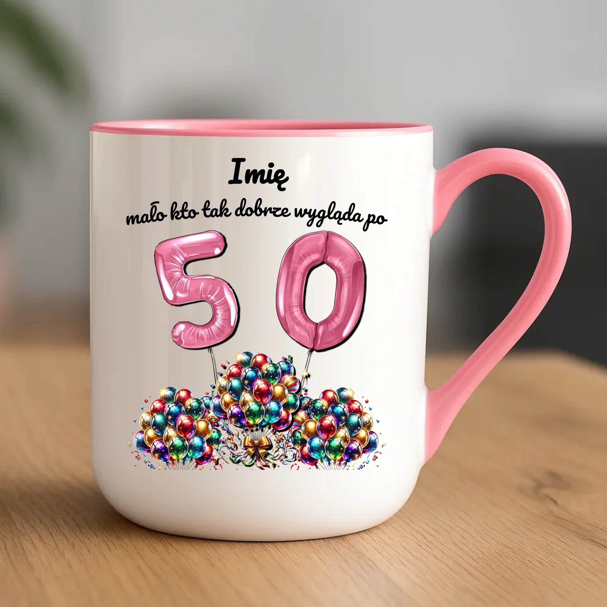 Mało kto tak dobrze wygląda | Personalizowany kubek na urodziny U16 - StoryCups.pl