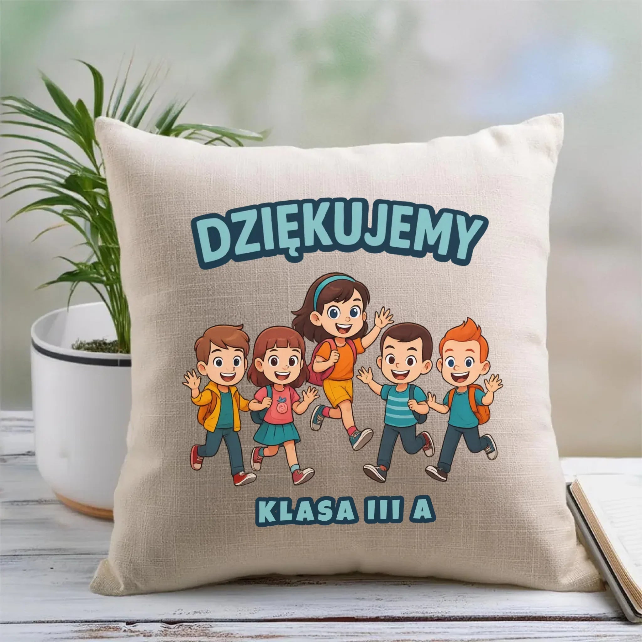 Podziękowanie od klasy dla nauczyciela | Poduszka prezent na Zakończenie Roku Szkolnego N11 - StoryCups.pl