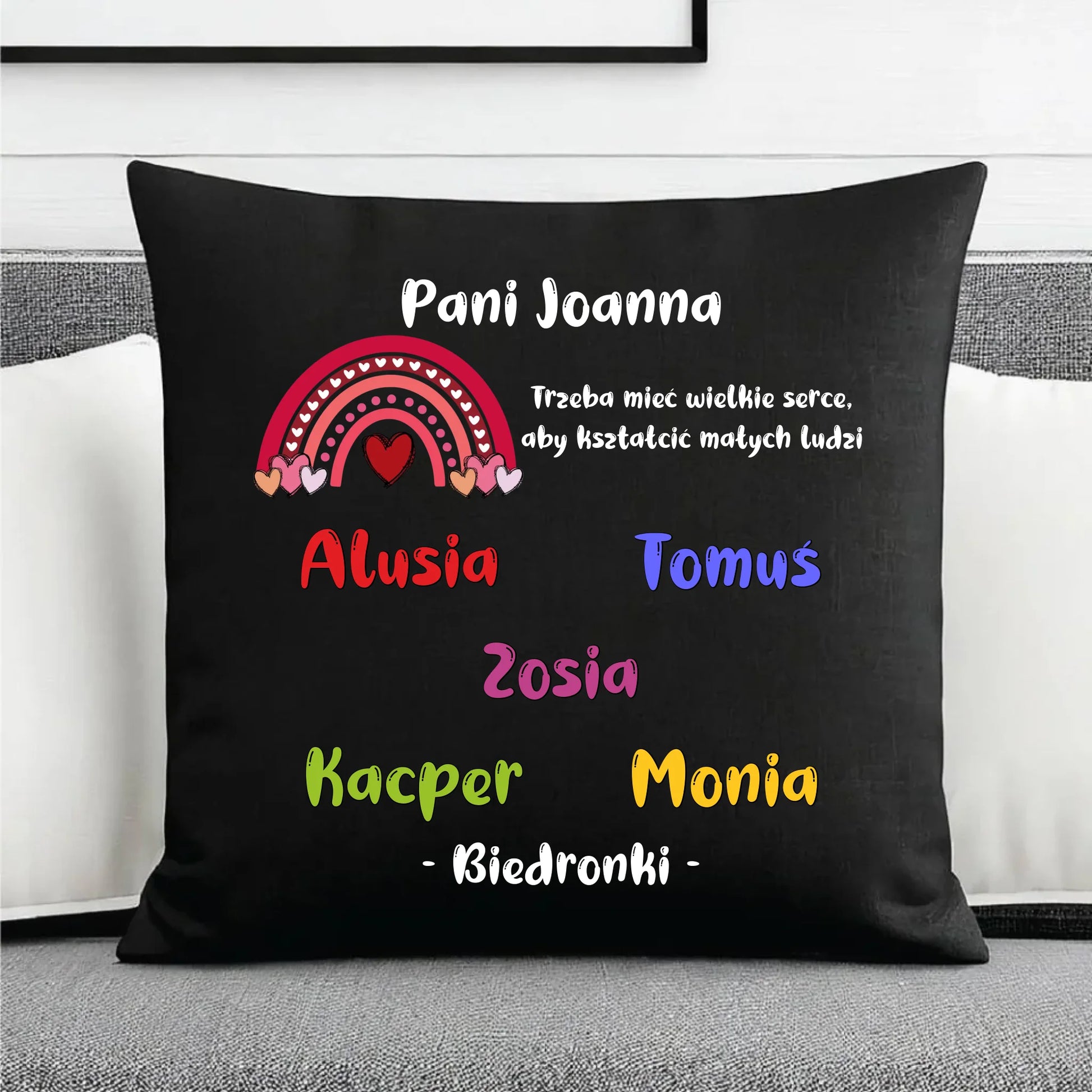 Prezent dla nauczyciela czarna poduszka dekoracyjna NAUCZYCIEL ZAKOŃCZENIE ROKU SZKOLNEGO