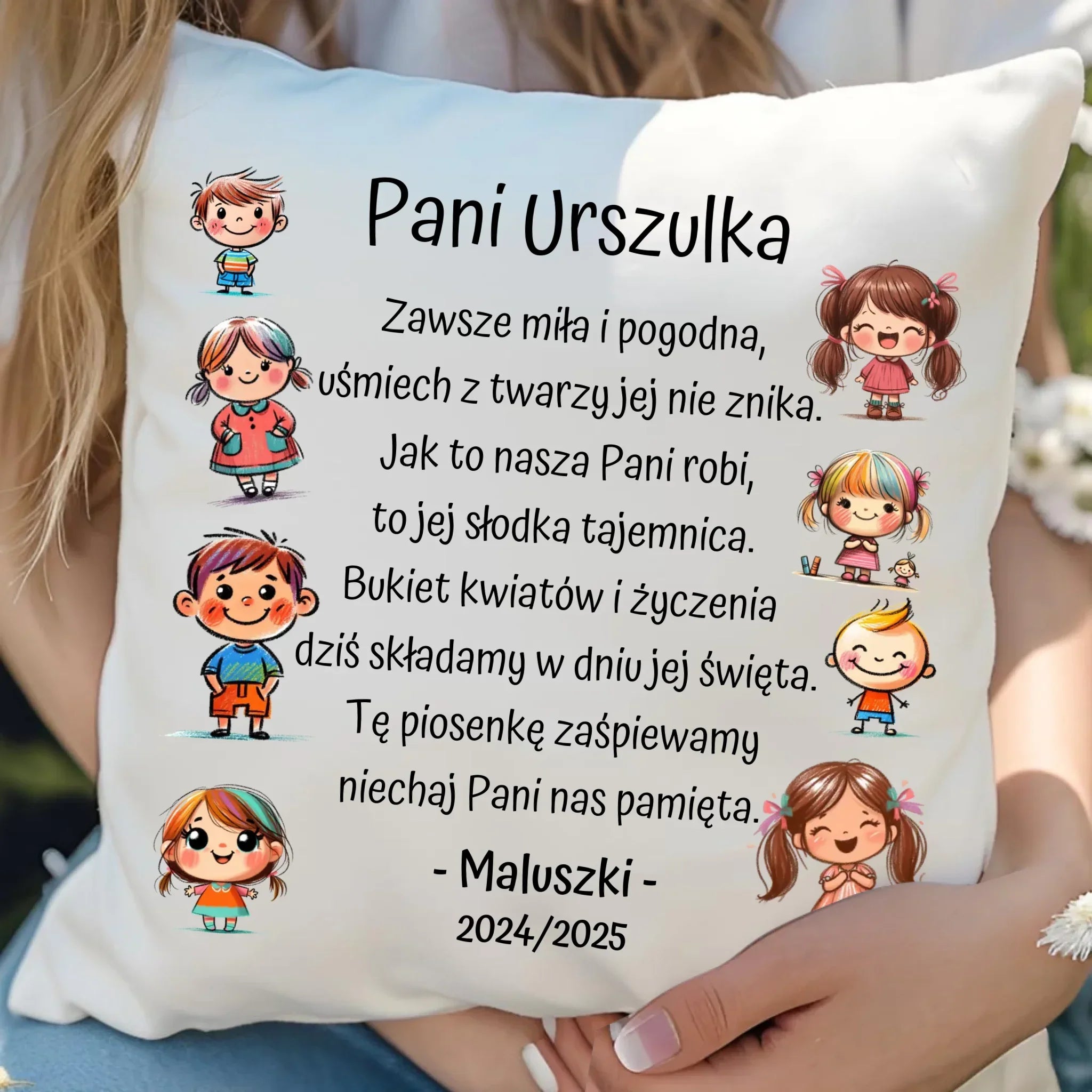 Dzieci z wierszykiem | Personalizowana poduszka dla przedszkolanki na prezent N19 - StoryCups.pl
