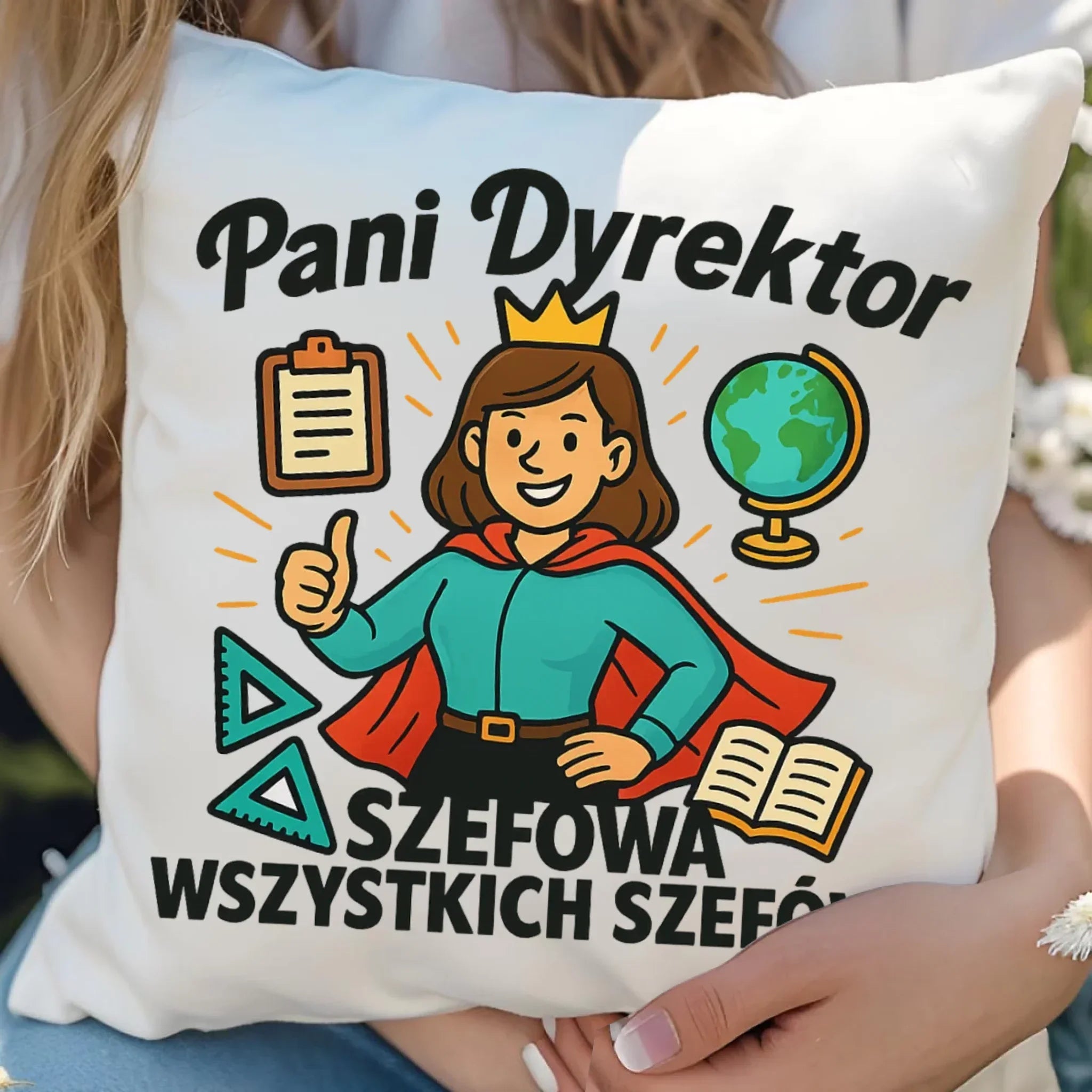 Szefowa wszystkich szefów | Poduszka dla Pani Dyrektor Szkoły N29 - StoryCups.pl