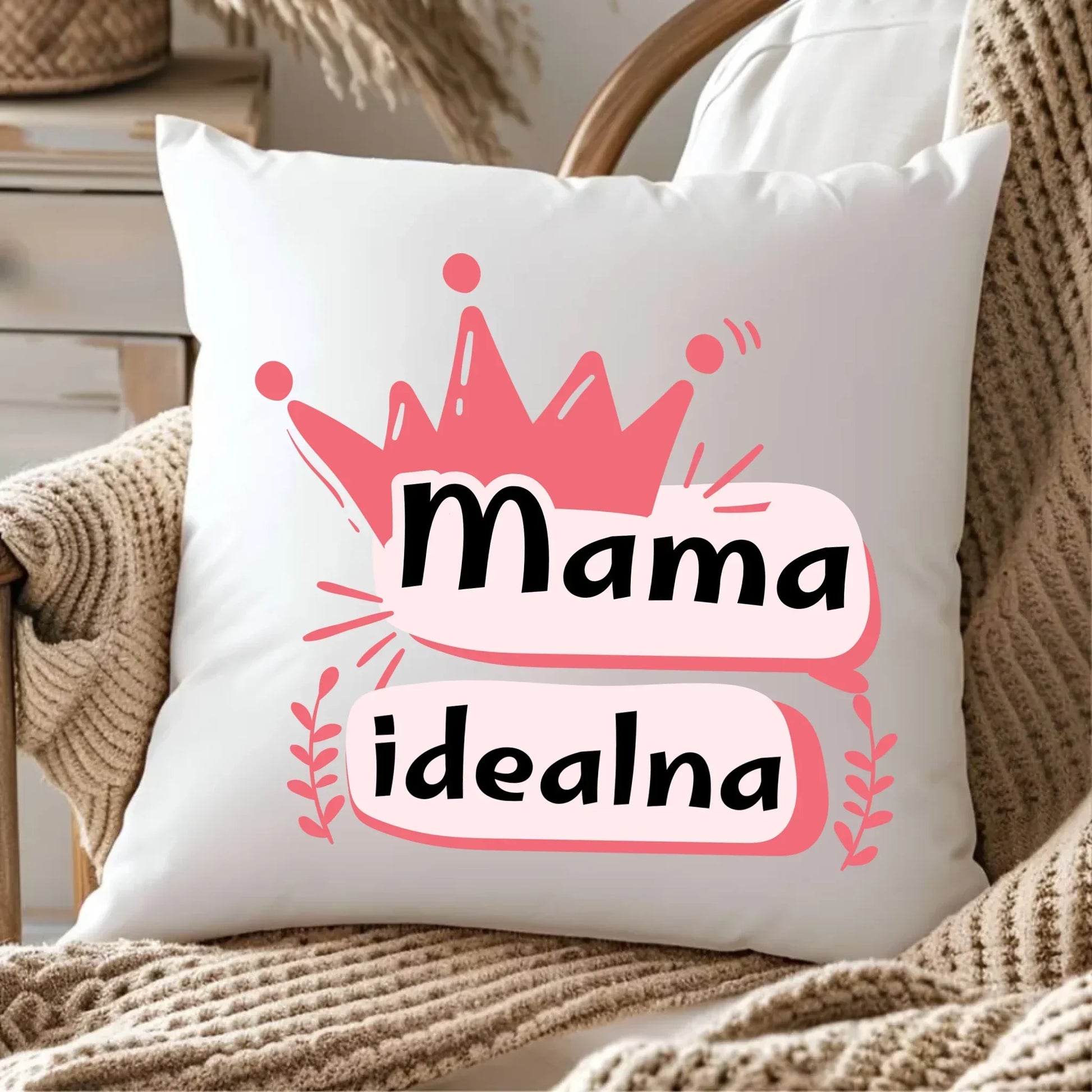 Mama idealna | Poduszka prezent dla mamy DM23 - StoryCups.pl