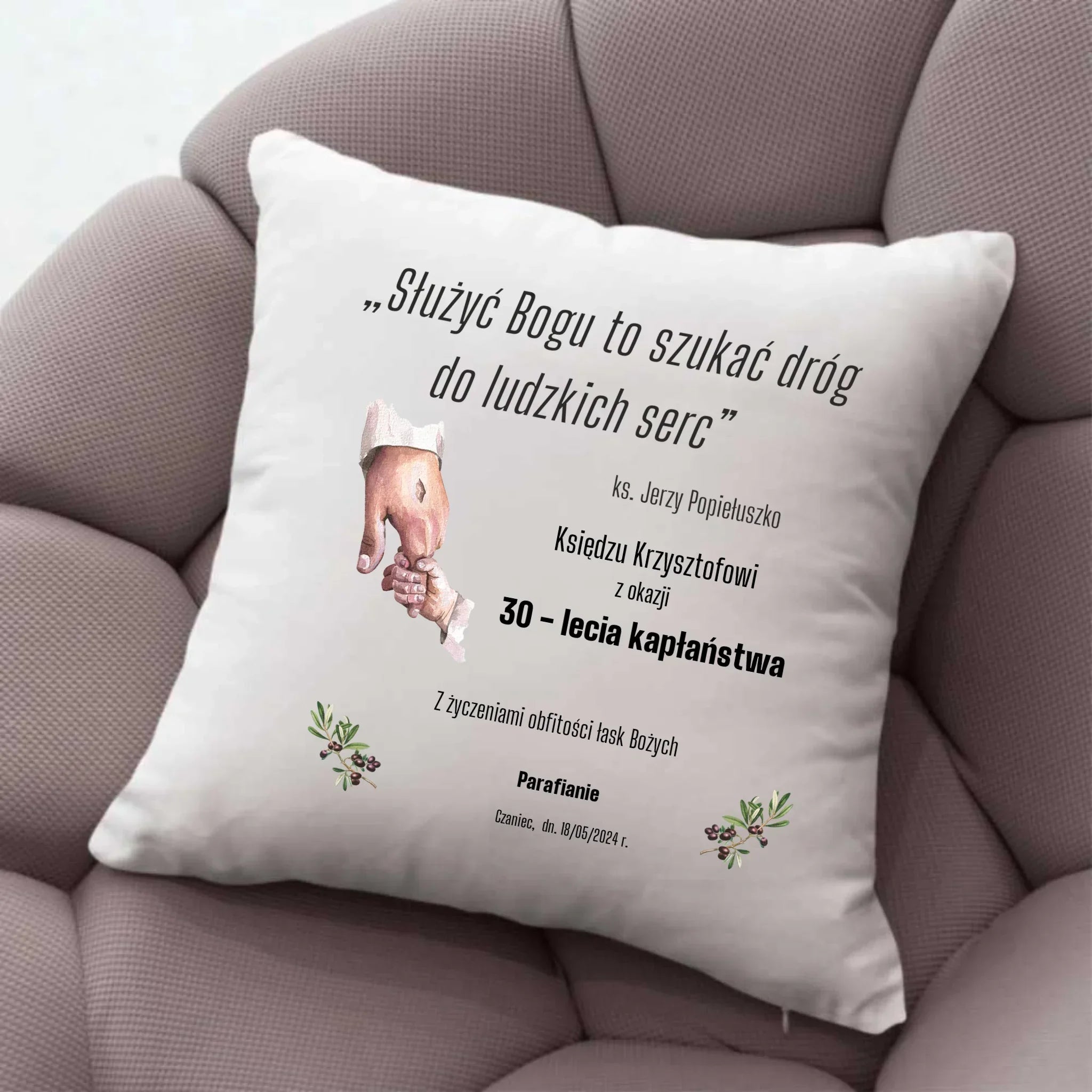 Poduszka dla księdza na ROCZNICĘ KAPŁAŃSTWA DYU01 - StoryCups.pl