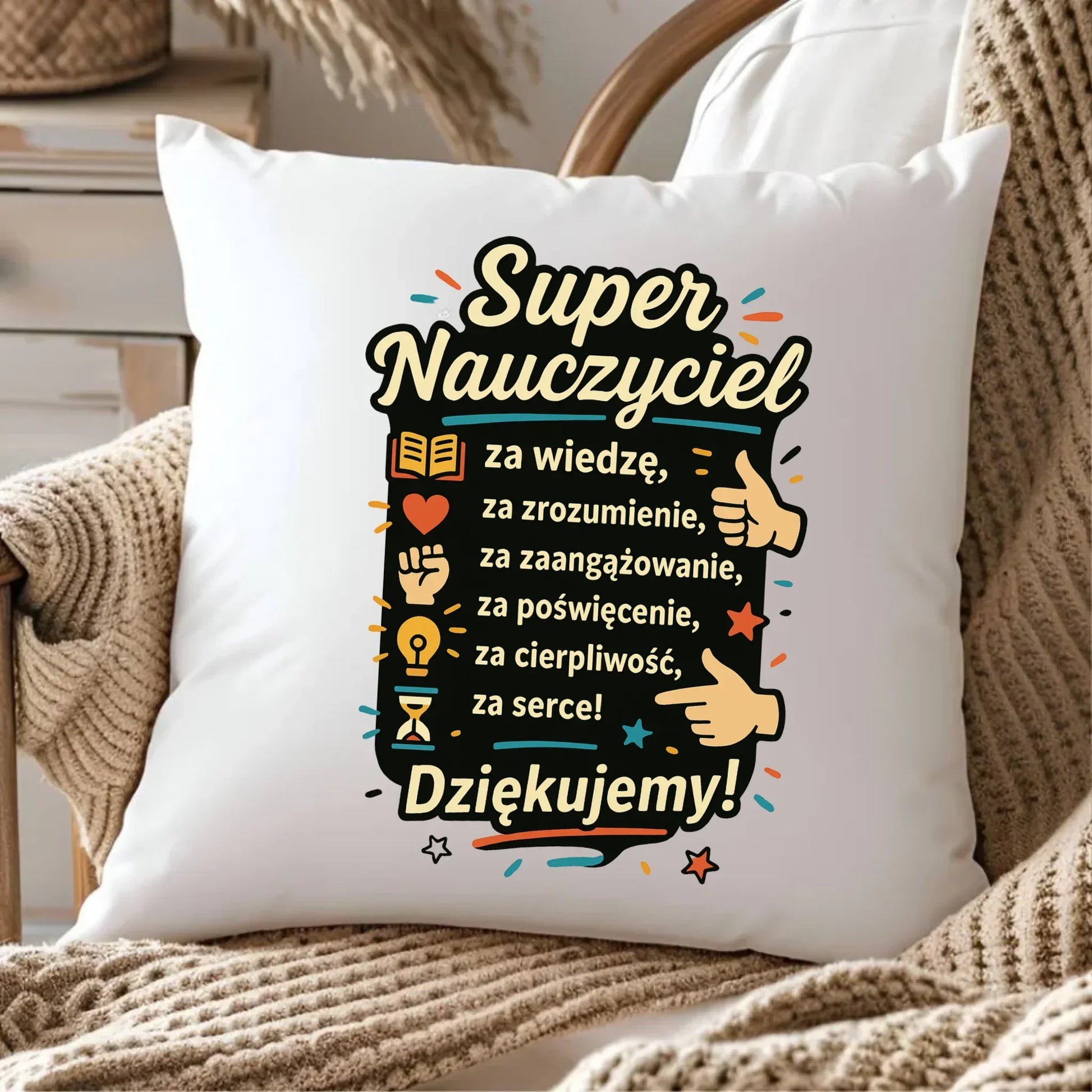Super Nauczyciel Podziękowanie | Poduszka prezent na Zakończenie Roku Szkolnego N32 - StoryCups.pl