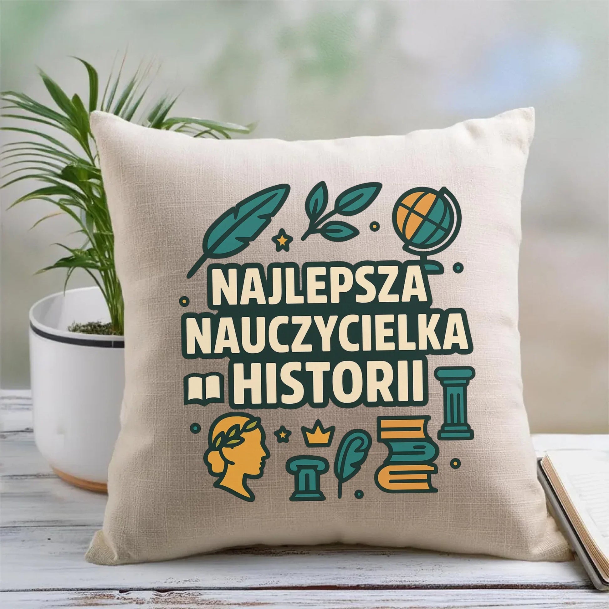 Najlepsza nauczycielka historii | Poduszka prezent dla nauczycielki N57 - StoryCups.pl