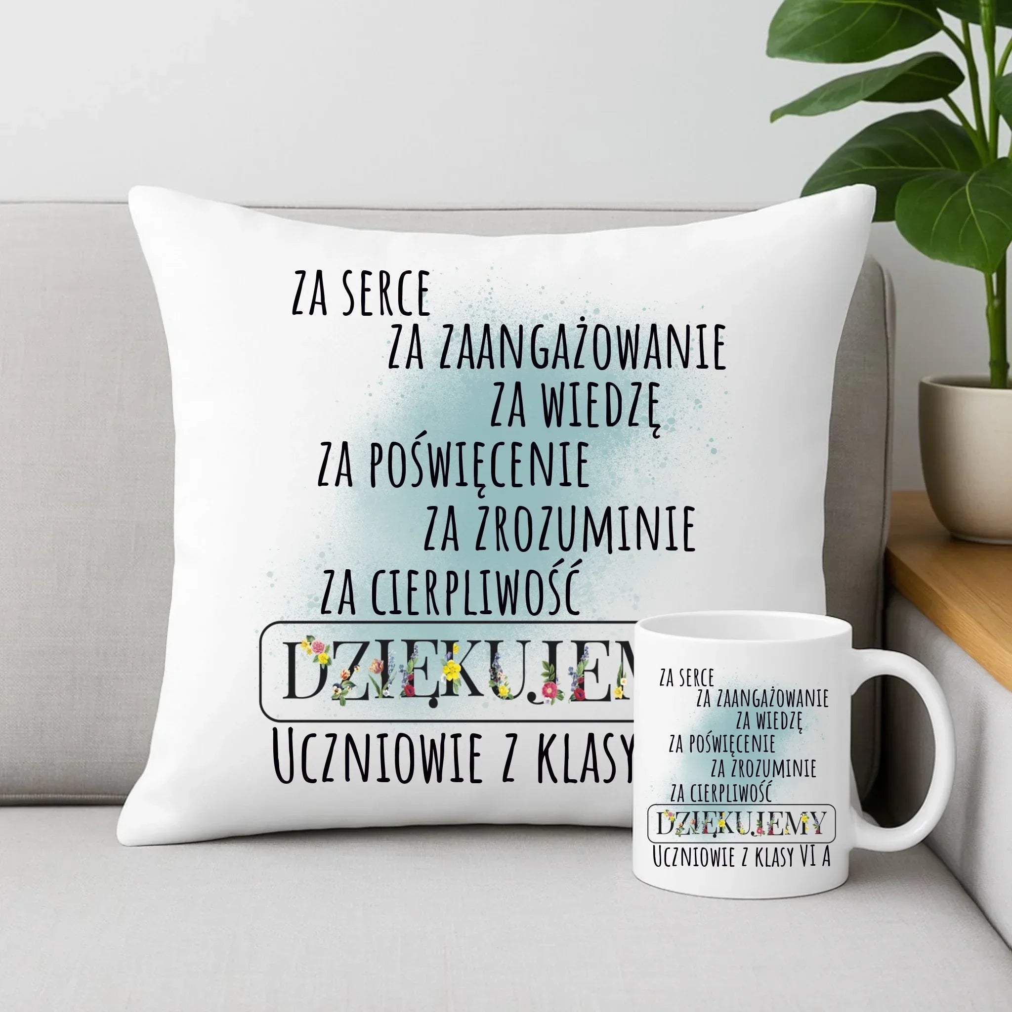 Podziękowanie dla nauczyciela od klasy na prezent | Zestaw poduszka i kubek dla nauczyciela N06 - StoryCups.pl