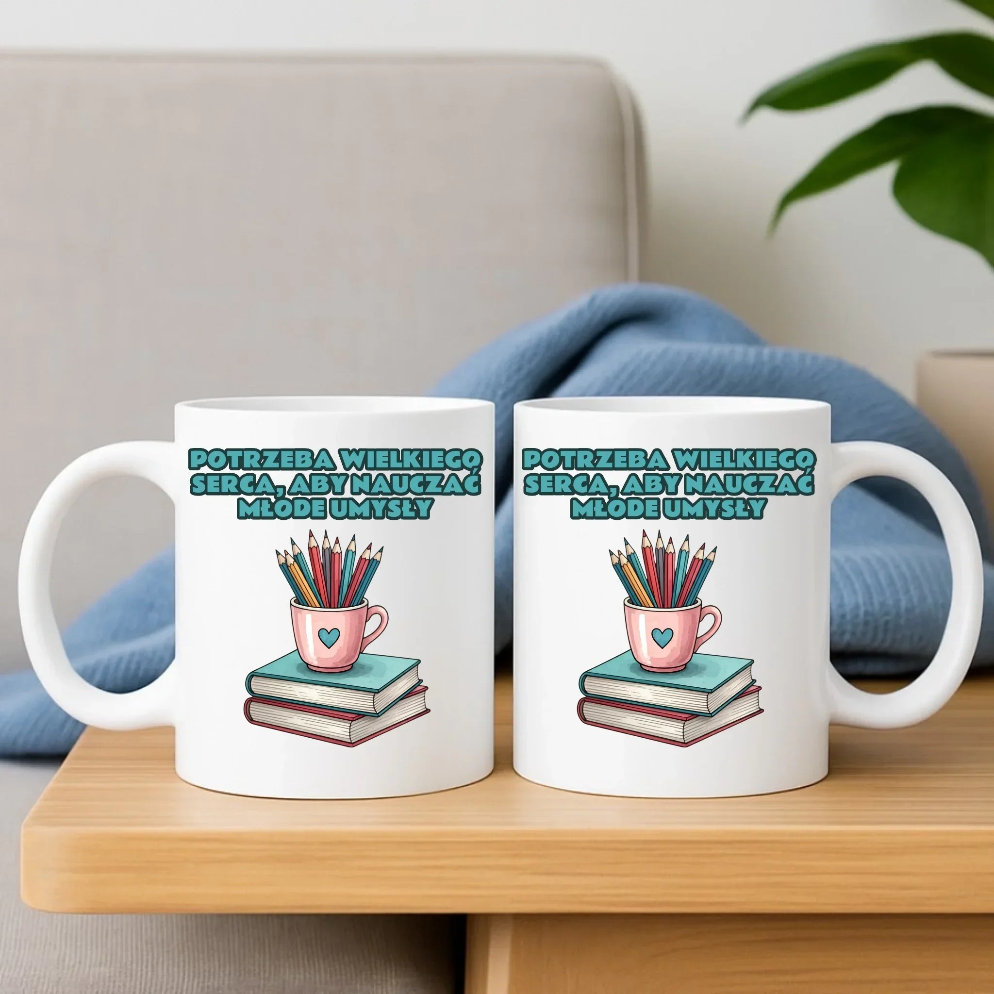 Potrzeba wielkiego serca, by nauczać młode umysły | Zestaw poduszka i kubek dla nauczyciela N13 - StoryCups.pl