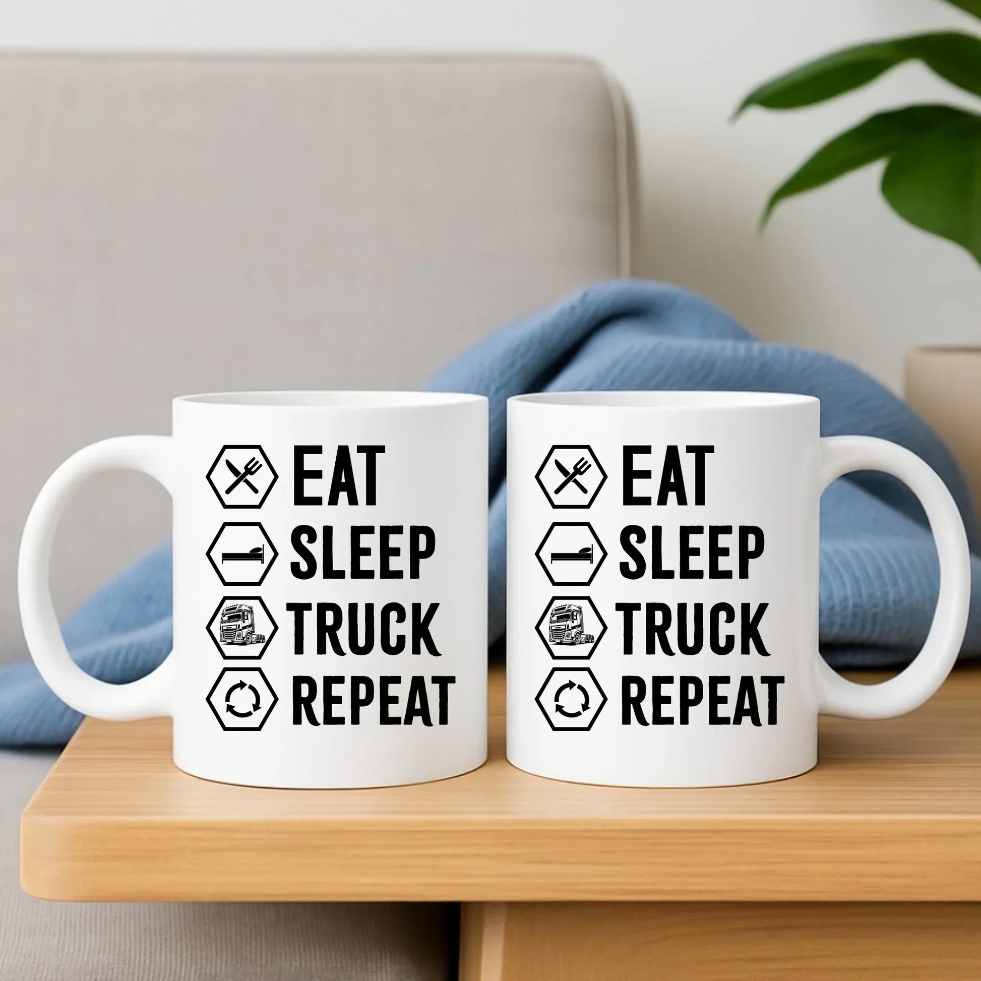 Eat Sleep Truck Repeat | Zestaw poduszka i kubek dla kierowcy tira ZKT05 - StoryCups.pl