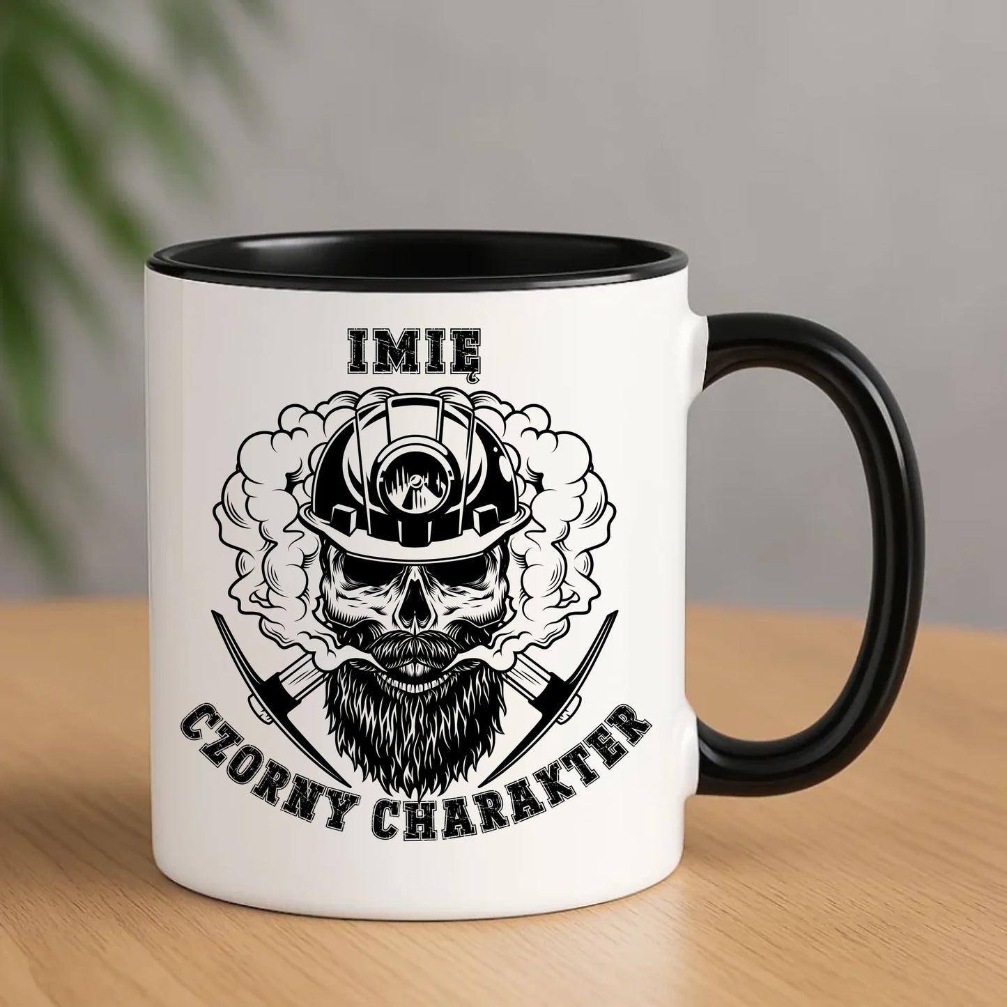 Ceramiczny czarny kubek z nadrukiem na prezent