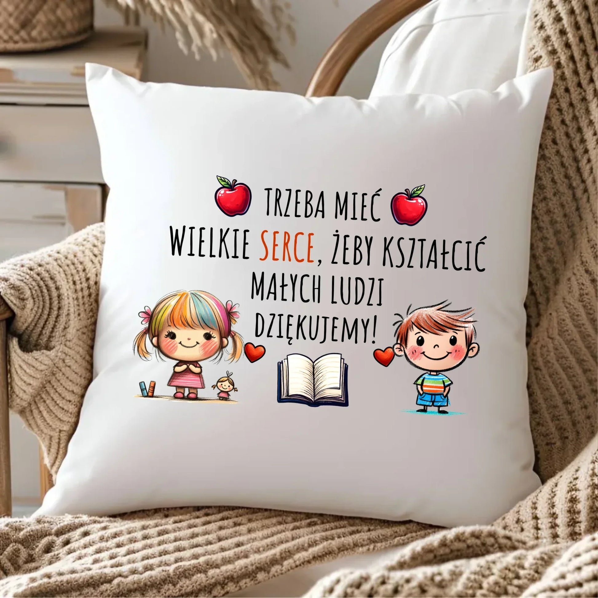 Trzeba mieć wielkie serce, żeby kształcić małych ludzi | Poduszka dla nauczyciela N70 - StoryCups.pl