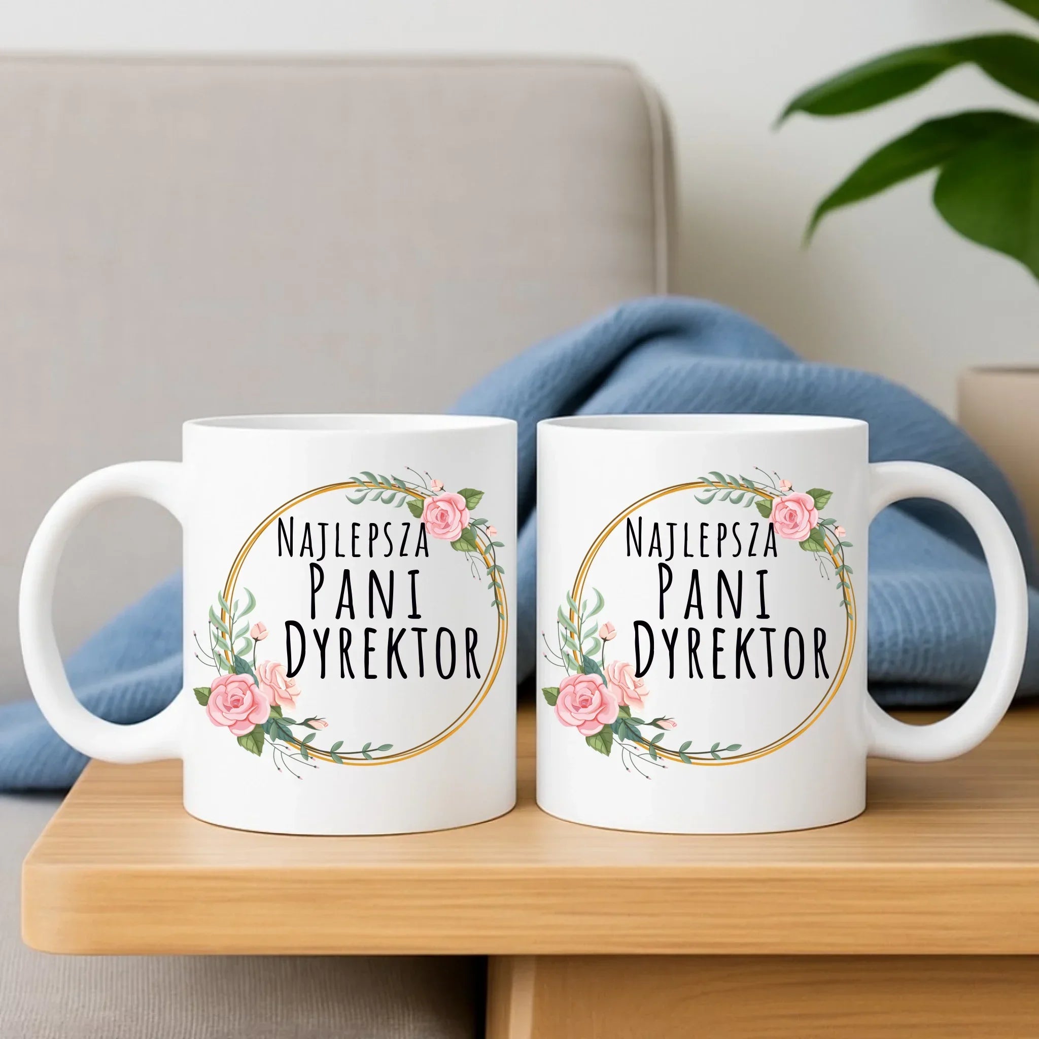 Pani Dyrektor | Zestaw poduszka i kubek prezent dla dyrektorki szkoły N77 - StoryCups.pl