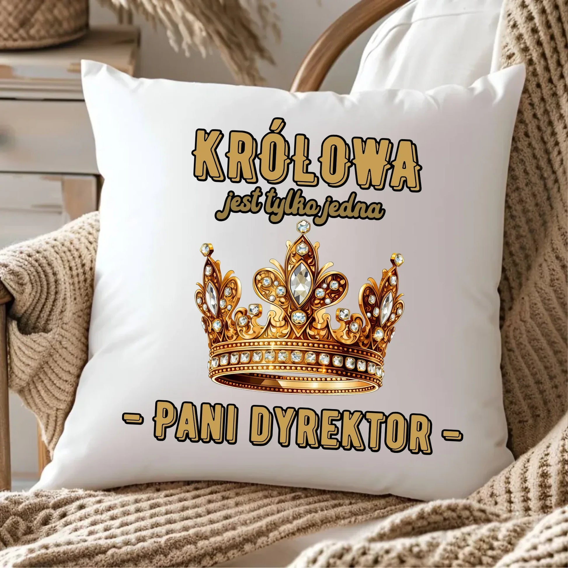 Królowa jest tylko jedna | Poduszka prezent dla dyrektorki szkoły N78 - StoryCups.pl