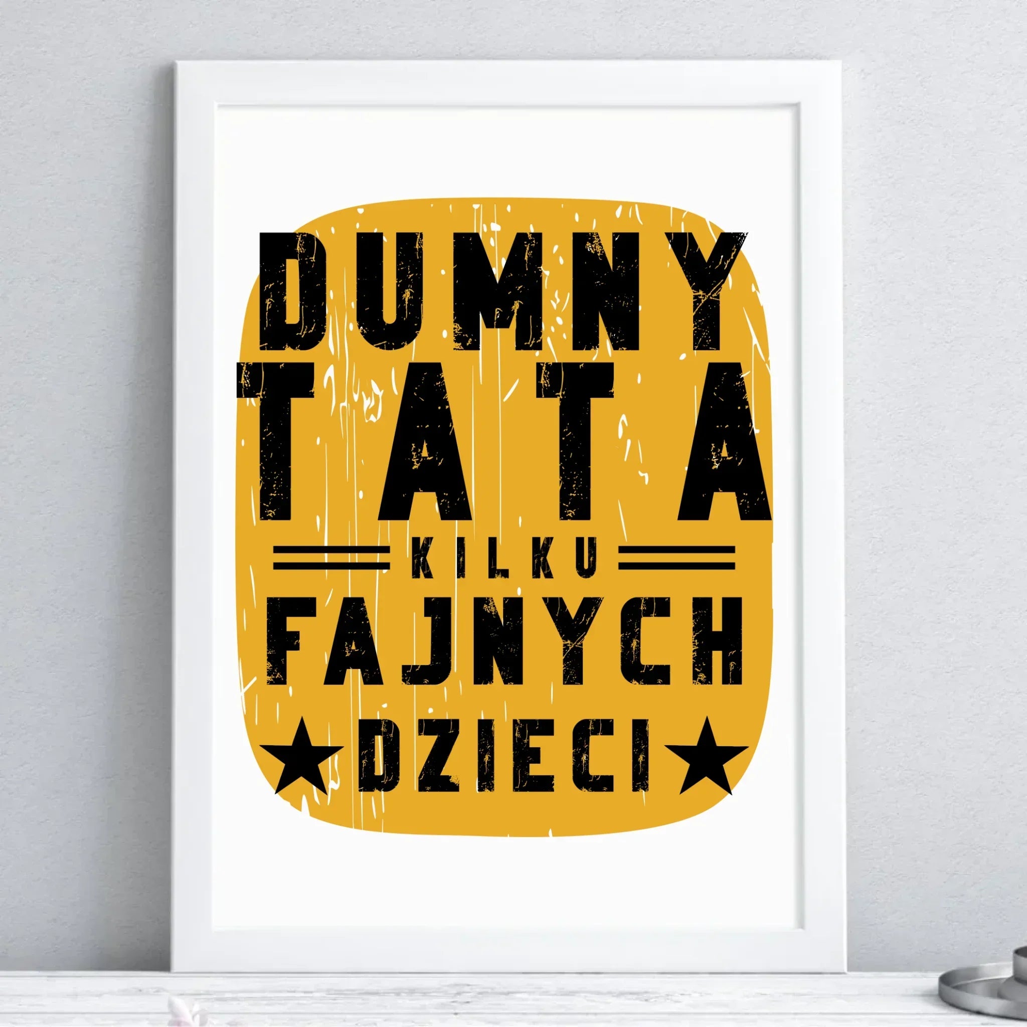 Dumny tata kilku fajnych dzieci | Plakat w ramie dla taty DT60 - StoryCups.pl