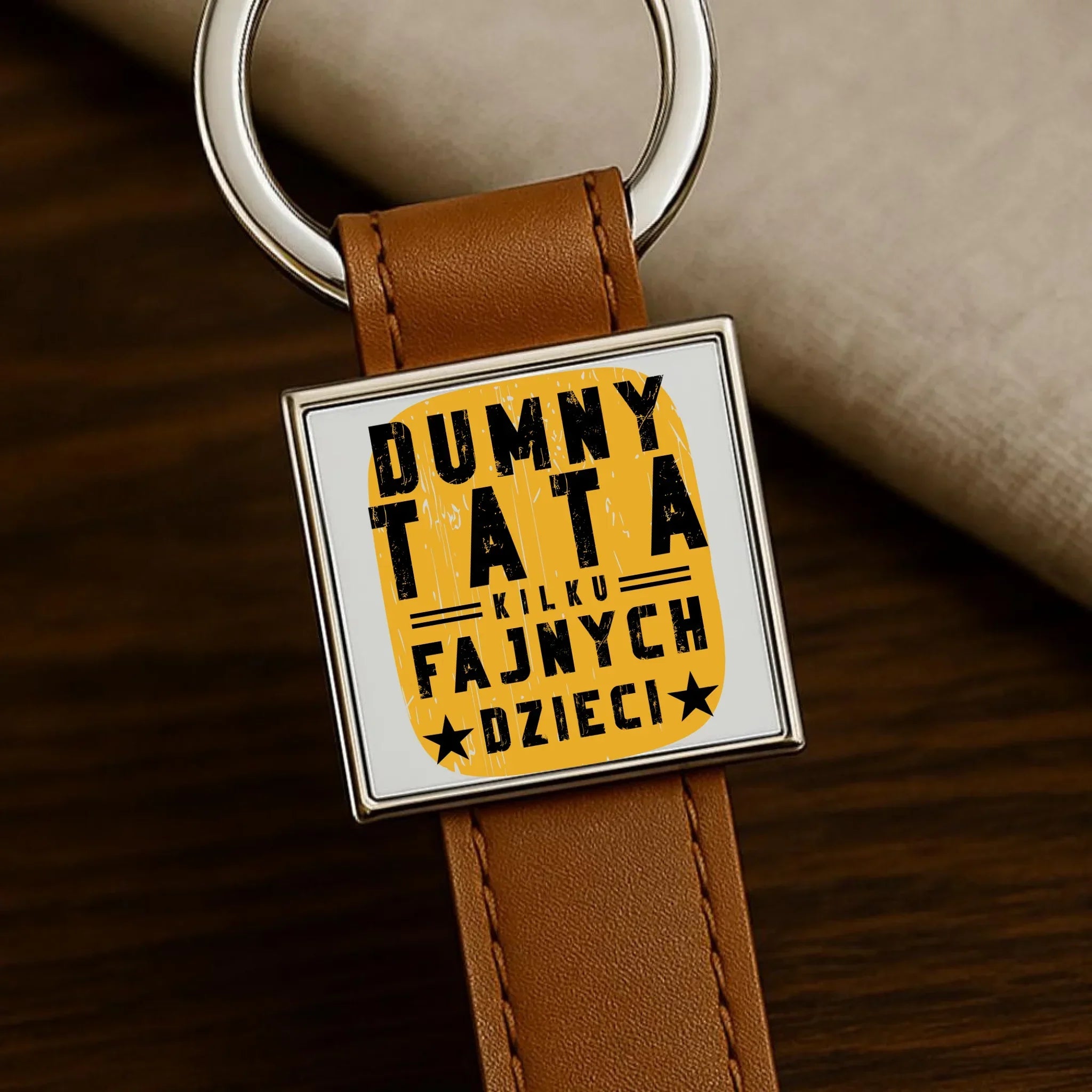 Dumny tata kilku fajnych dzieci | Brelok dla taty DT60 - StoryCups.pl