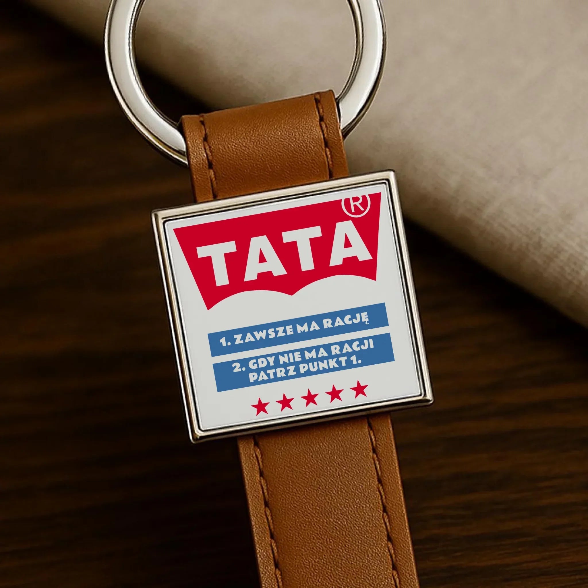 Tata zawsze ma rację | Brelok dla taty DT72 - StoryCups.pl