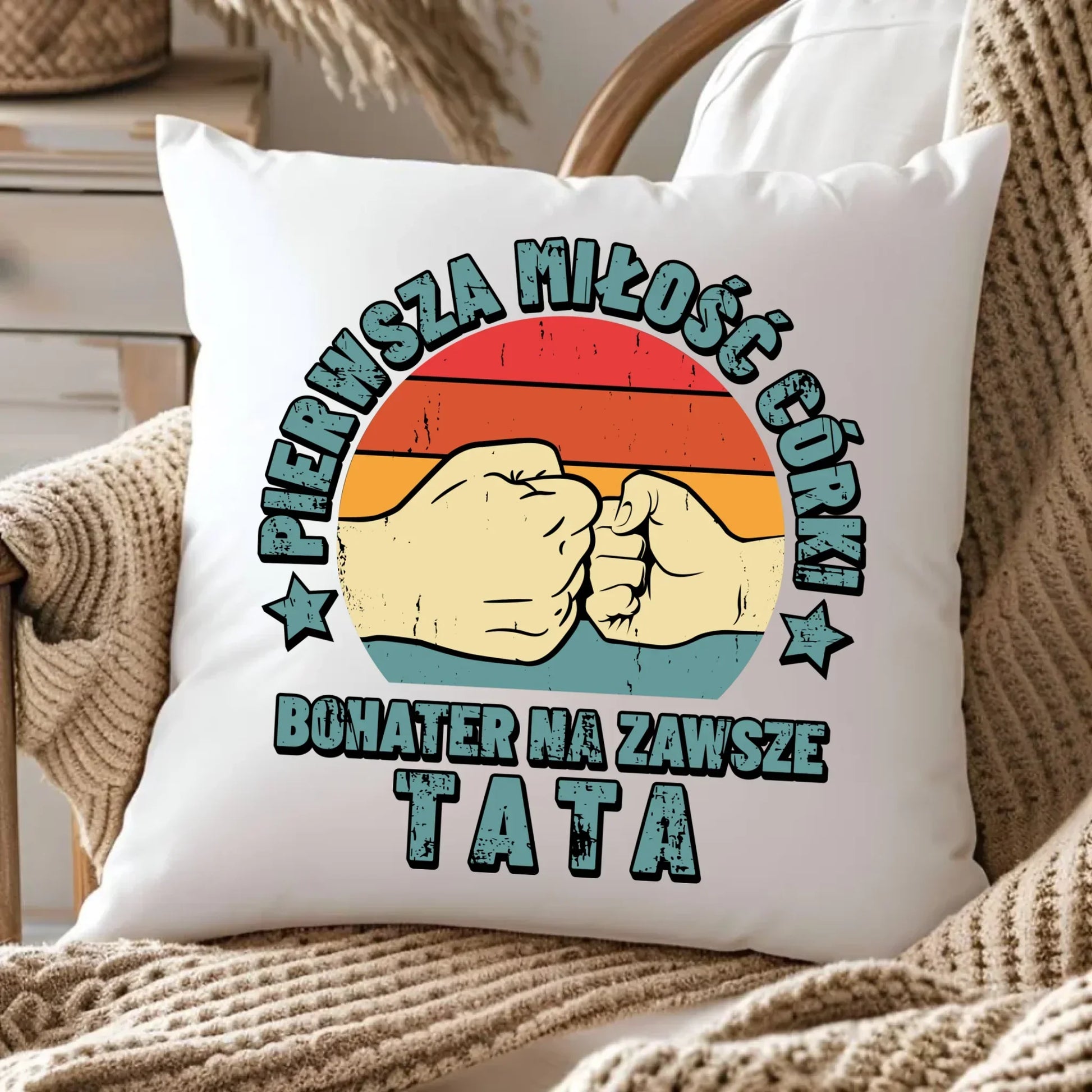 Tata pierwsza miłość córki | Poduszka prezent dla taty od córki DT67 - StoryCups.pl