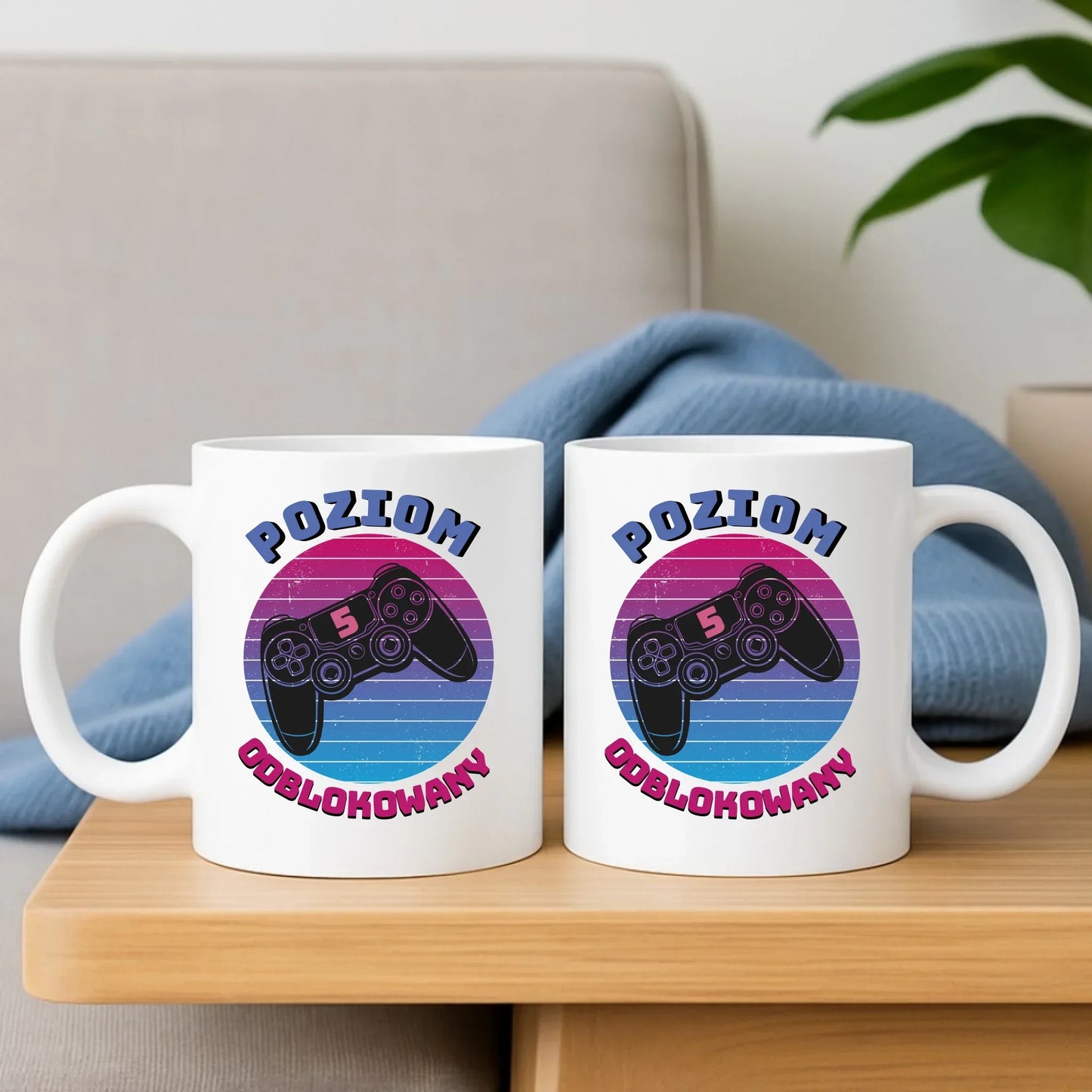 Zestaw poduszka i kubek powrót do szkoły Poziom odblokowany SZ02 - StoryCups.pl