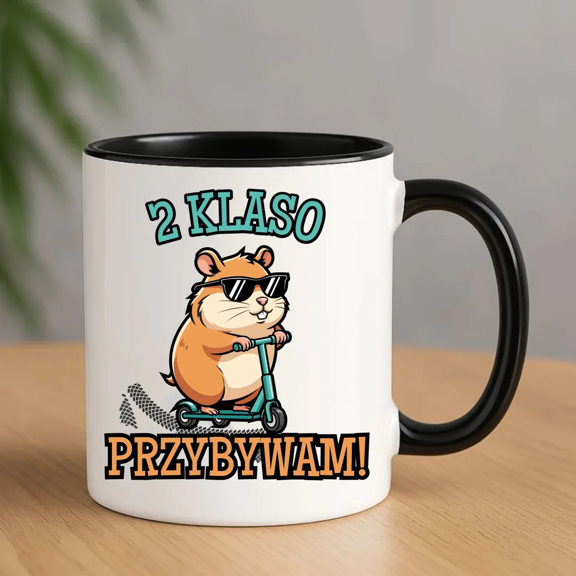 Kubek na powrót do szkoły Przybywam personalizuj klasę SZ07 - StoryCups.pl
