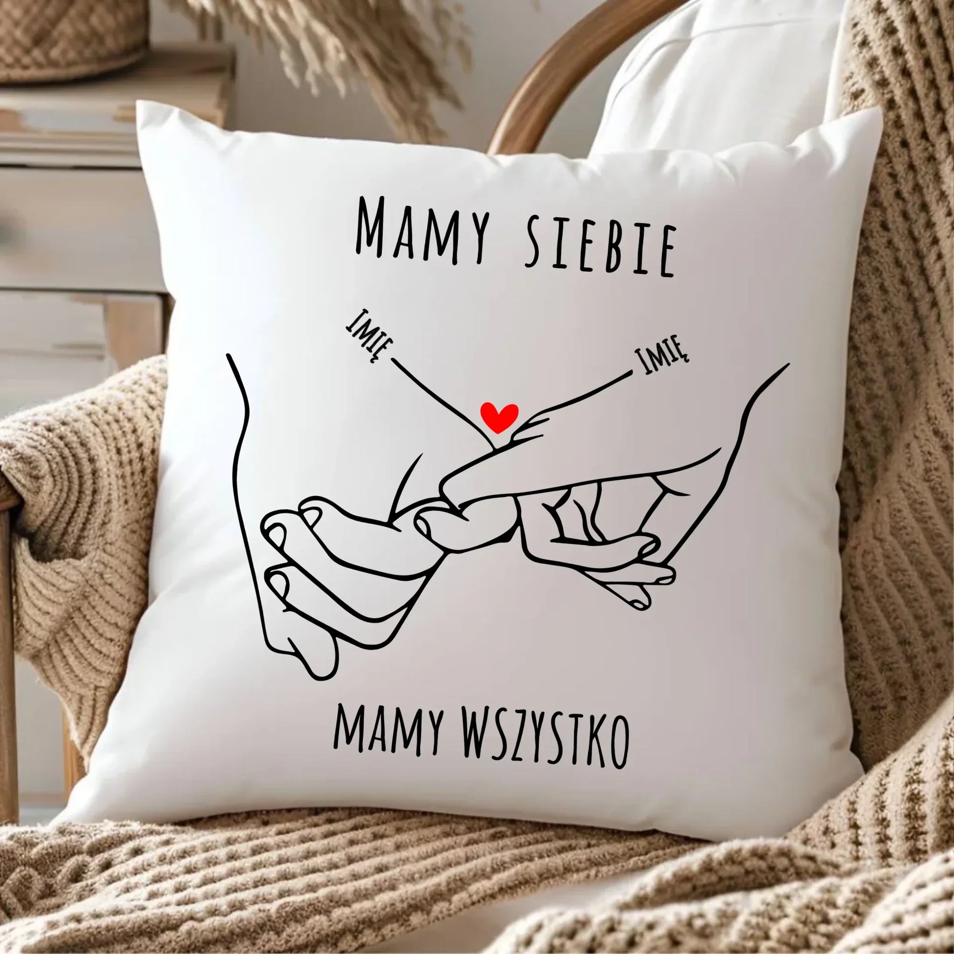 Mamy siebie mamy wszystko | Poduszka z imionami dla par W63 - StoryCups.pl