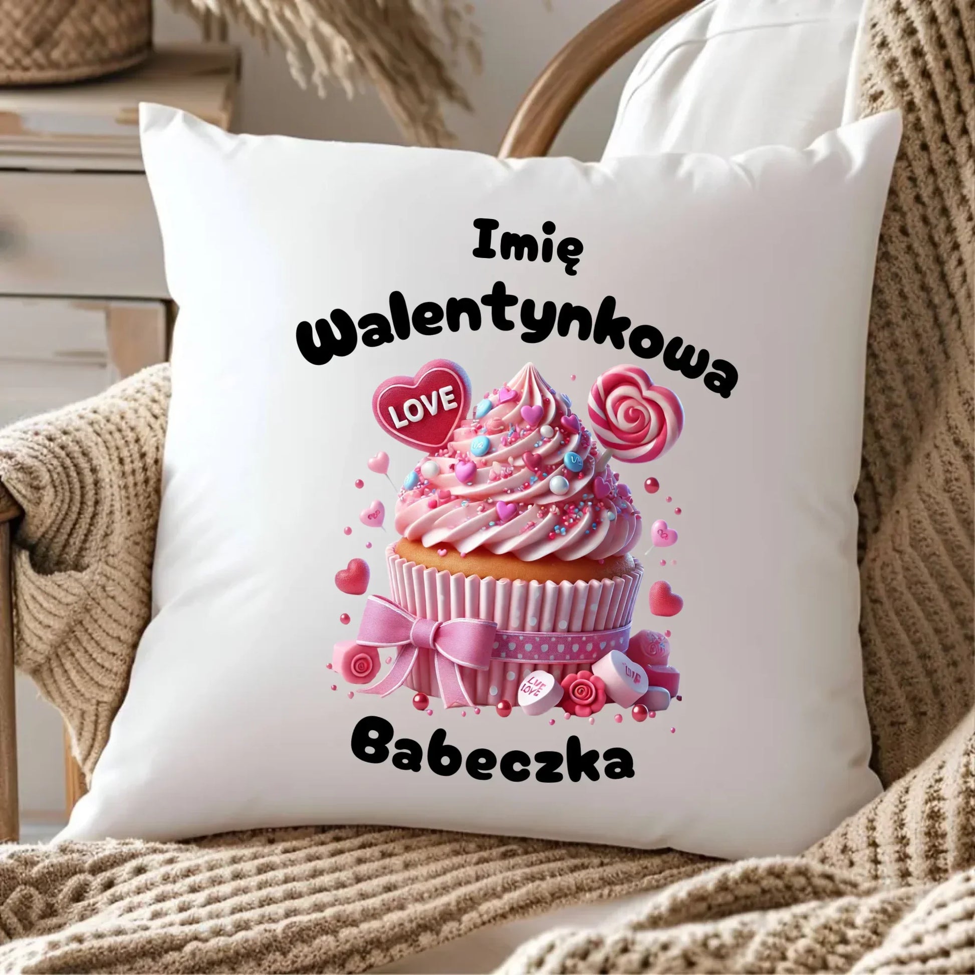 Walentynkowa babeczka imię | Poduszka na Walentynki W21 - StoryCups.pl