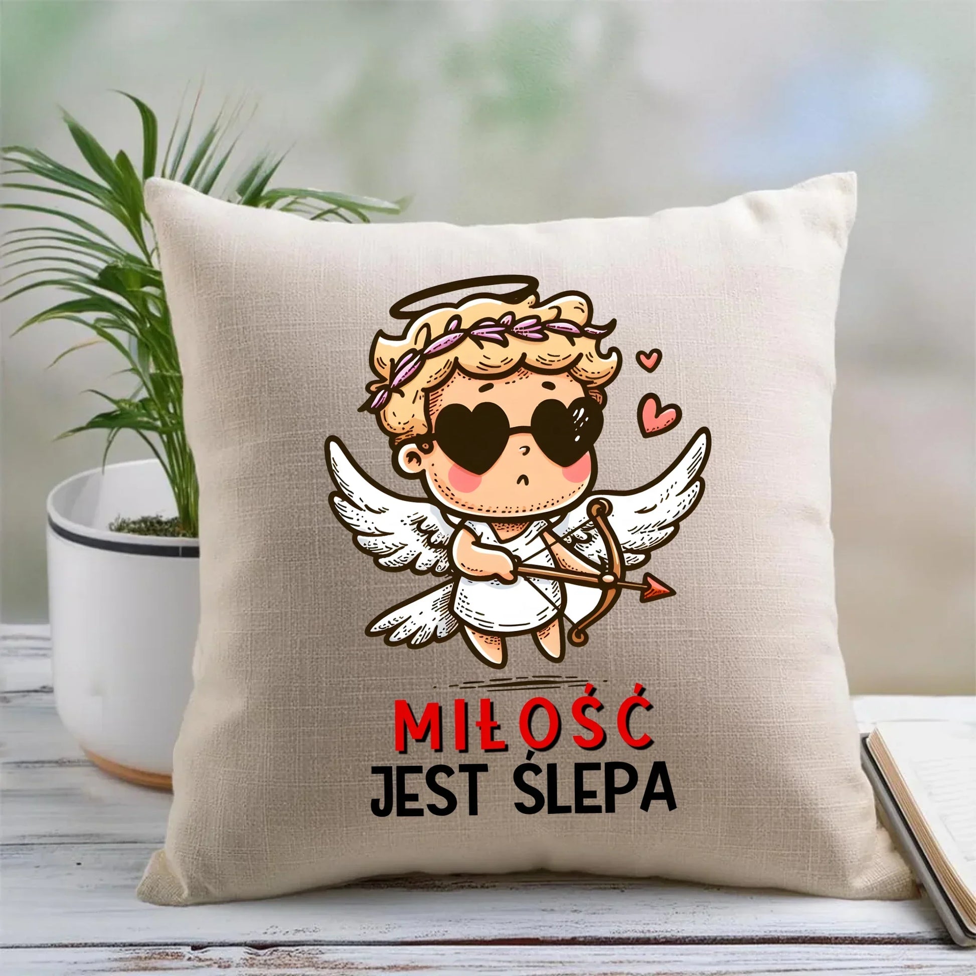 Miłość jest ślepa | Poduszka W48 - StoryCups.pl