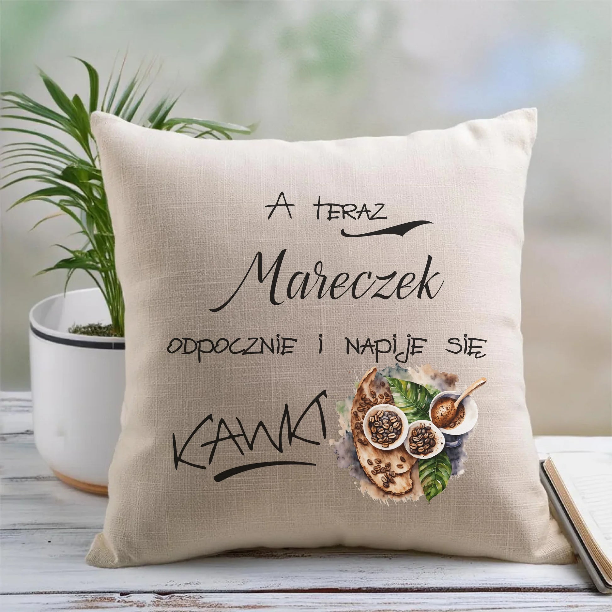 Poduszka - Odpocznie i napije się kawki prezent dla kawosza - personalizowana DCH04 - StoryCups.pl