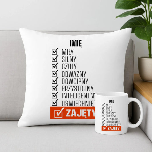 Zestaw poduszka i kubek - Zajęty prezent dla chłopaka męża narzeczonego - personalizowany DCH05 - StoryCups.pl