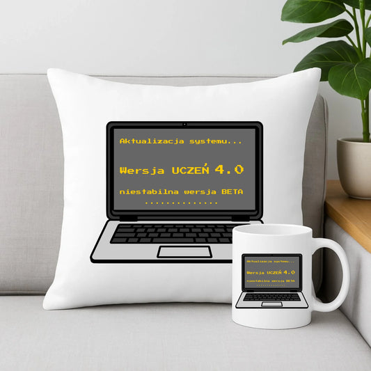 Zestaw poduszka i kubek dla ucznia - Aktualizacja systemu - powrót do szkoły - personalizowany SZ16 - StoryCups.pl